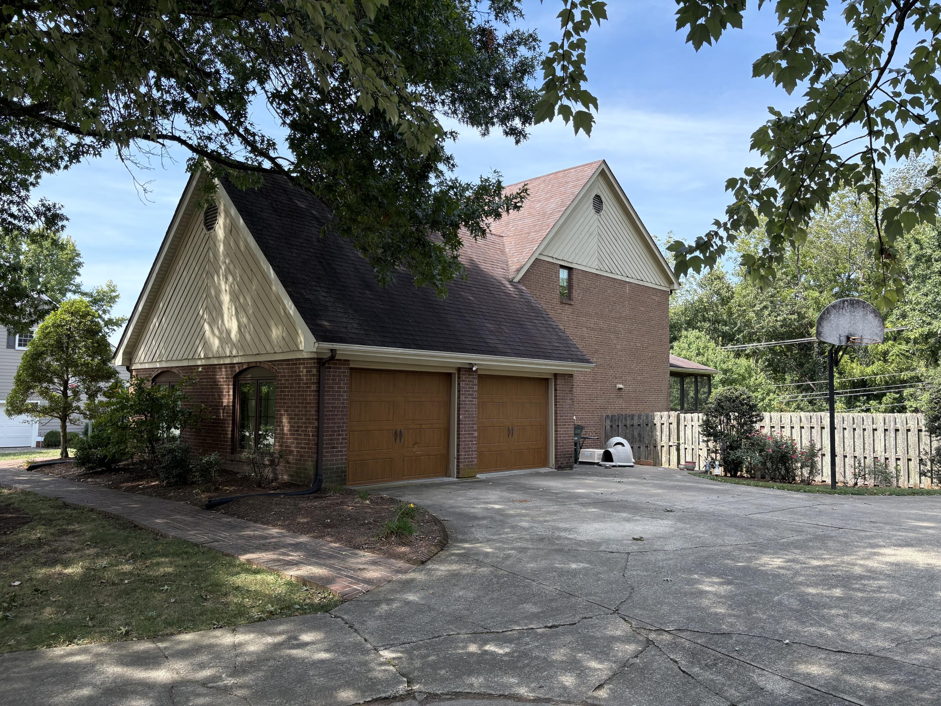 2117 Broadhead Place Property Photo 5