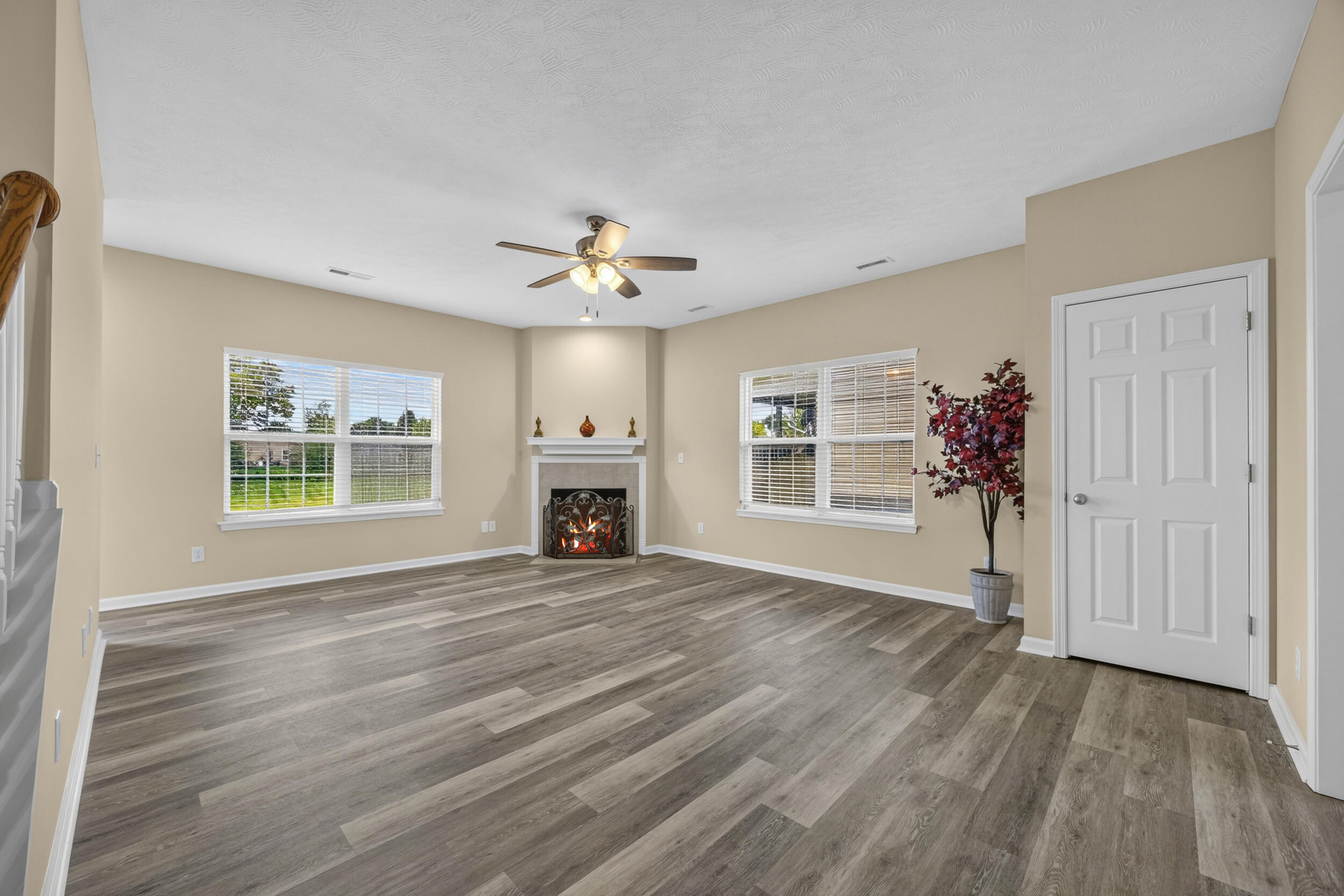 147 Serena Way Property Photo 7