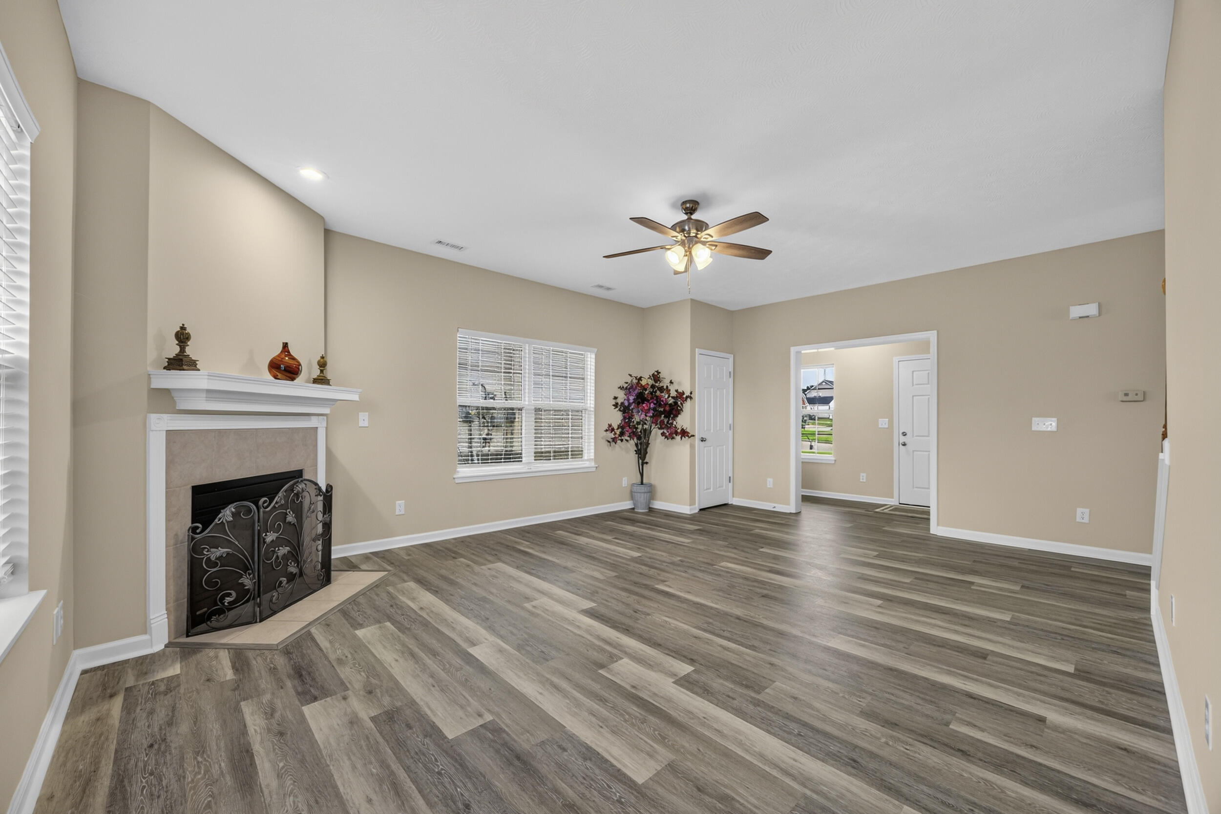 147 Serena Way Property Photo 10