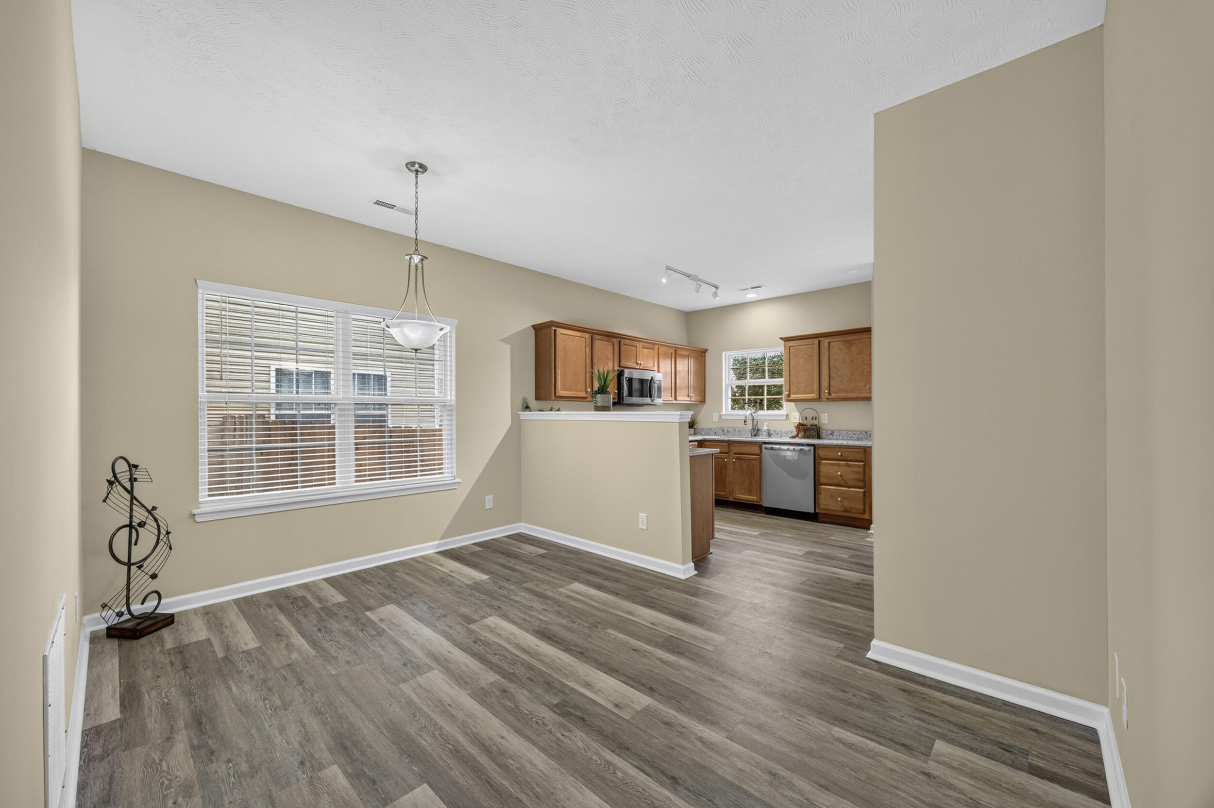 147 Serena Way Property Photo 13