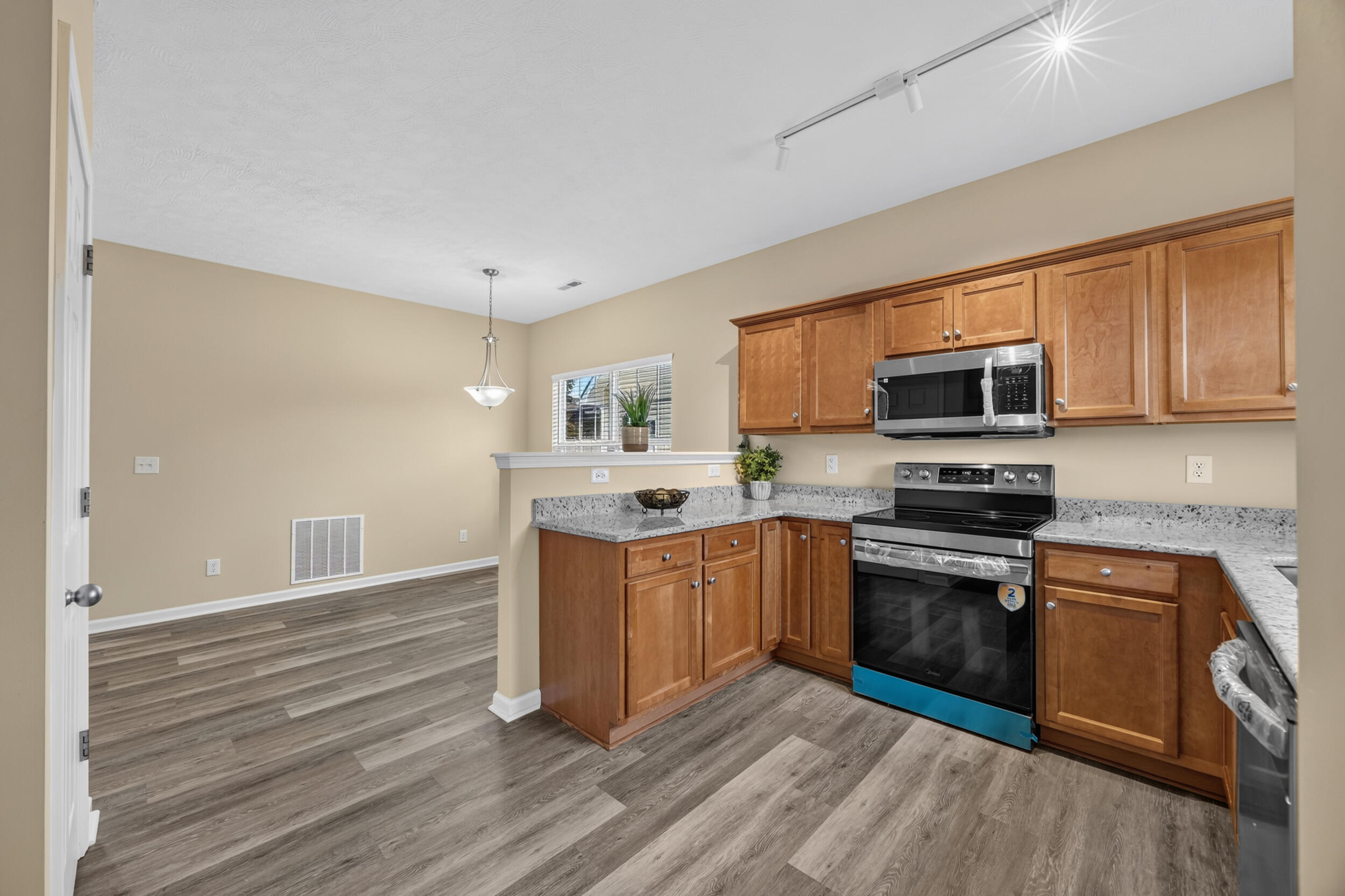147 Serena Way Property Photo 16