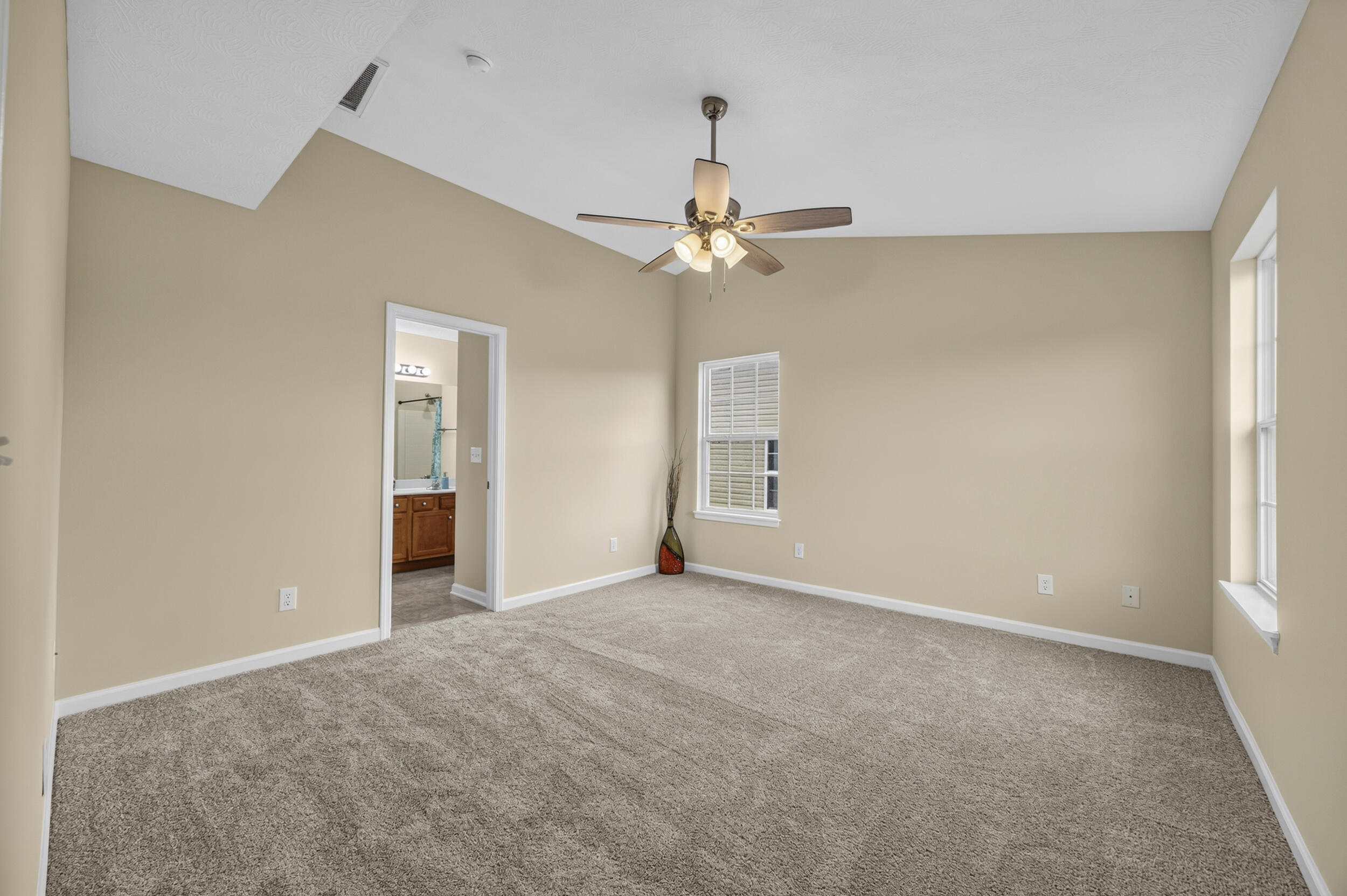 147 Serena Way Property Photo 19