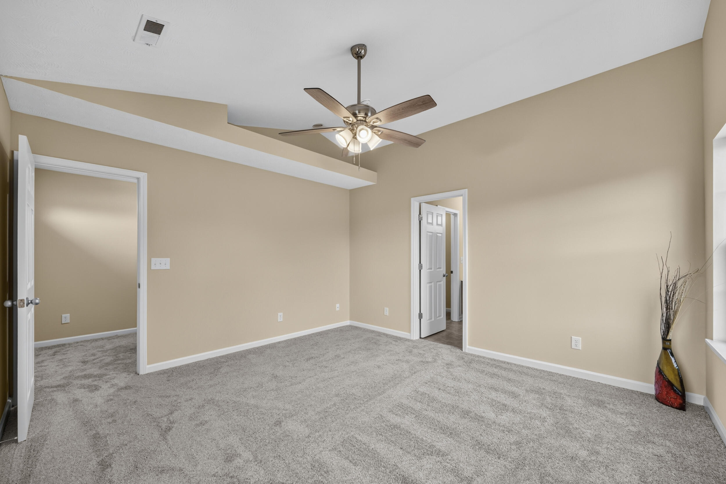 147 Serena Way Property Photo 20