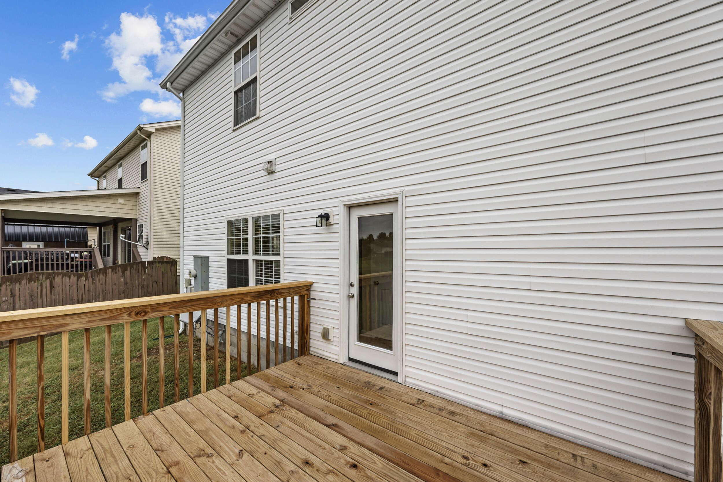 147 Serena Way Property Photo 36