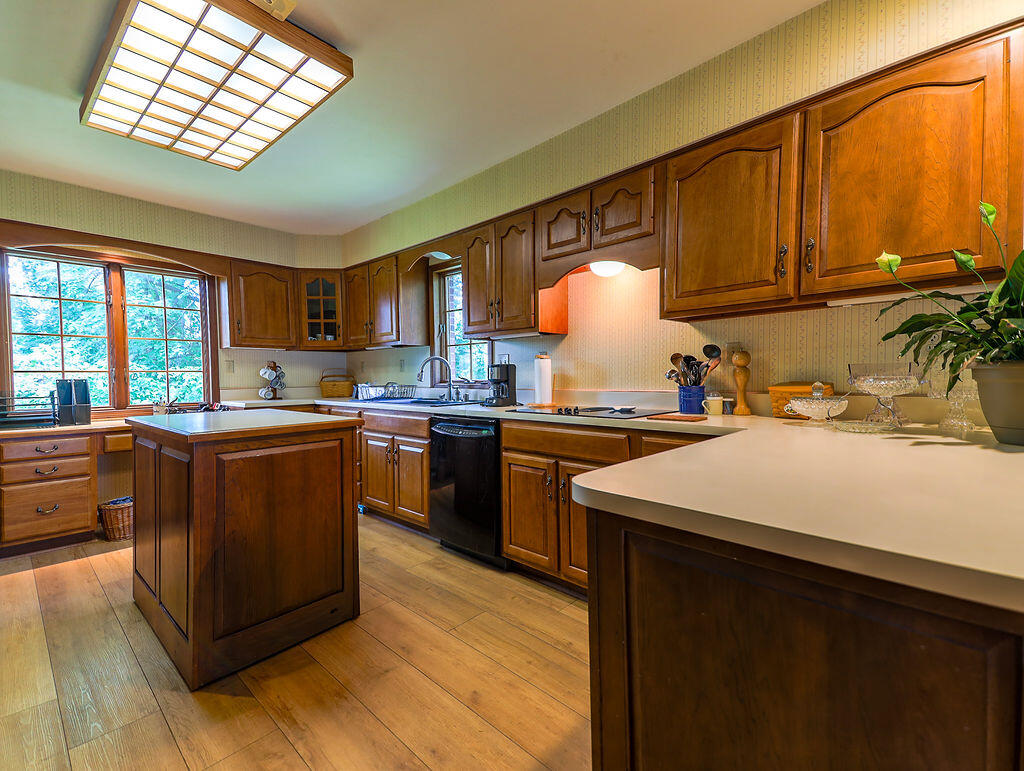 8804 Watterson Trail Property Photo 41