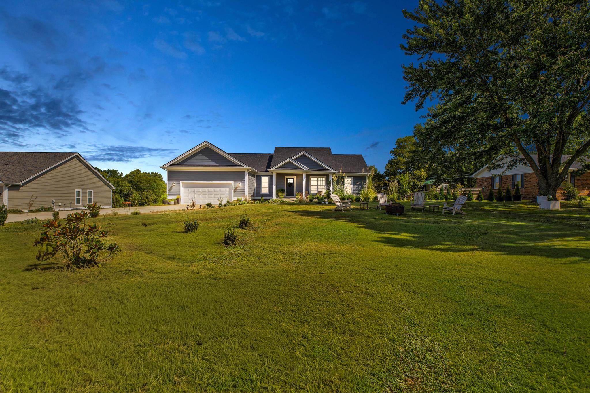 323 Dreyfus Road Property Photo 1