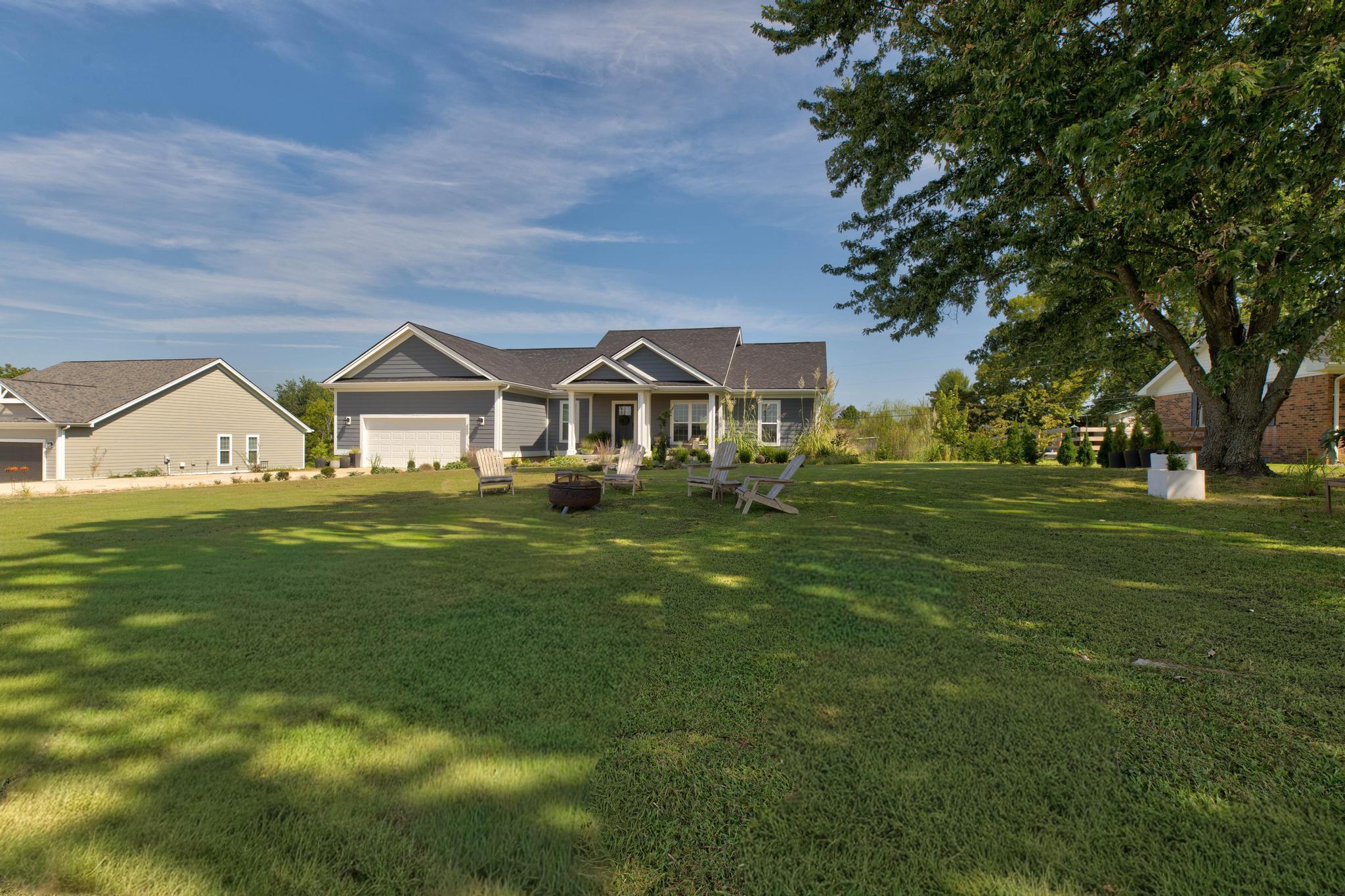 323 Dreyfus Road Property Photo 4