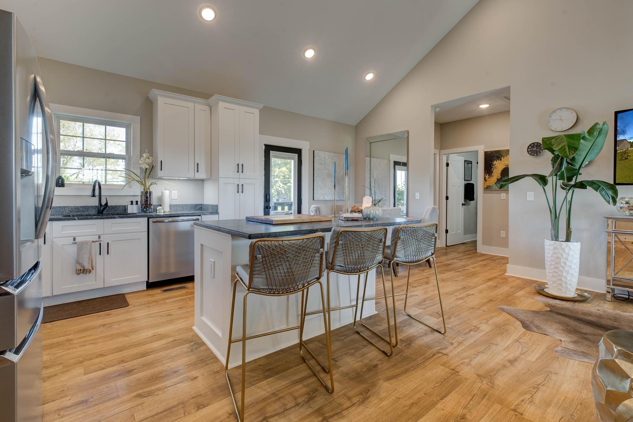 323 Dreyfus Road Property Photo 14