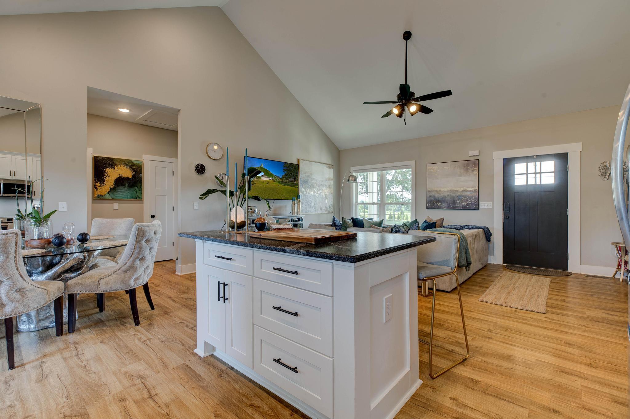 323 Dreyfus Road Property Photo 16