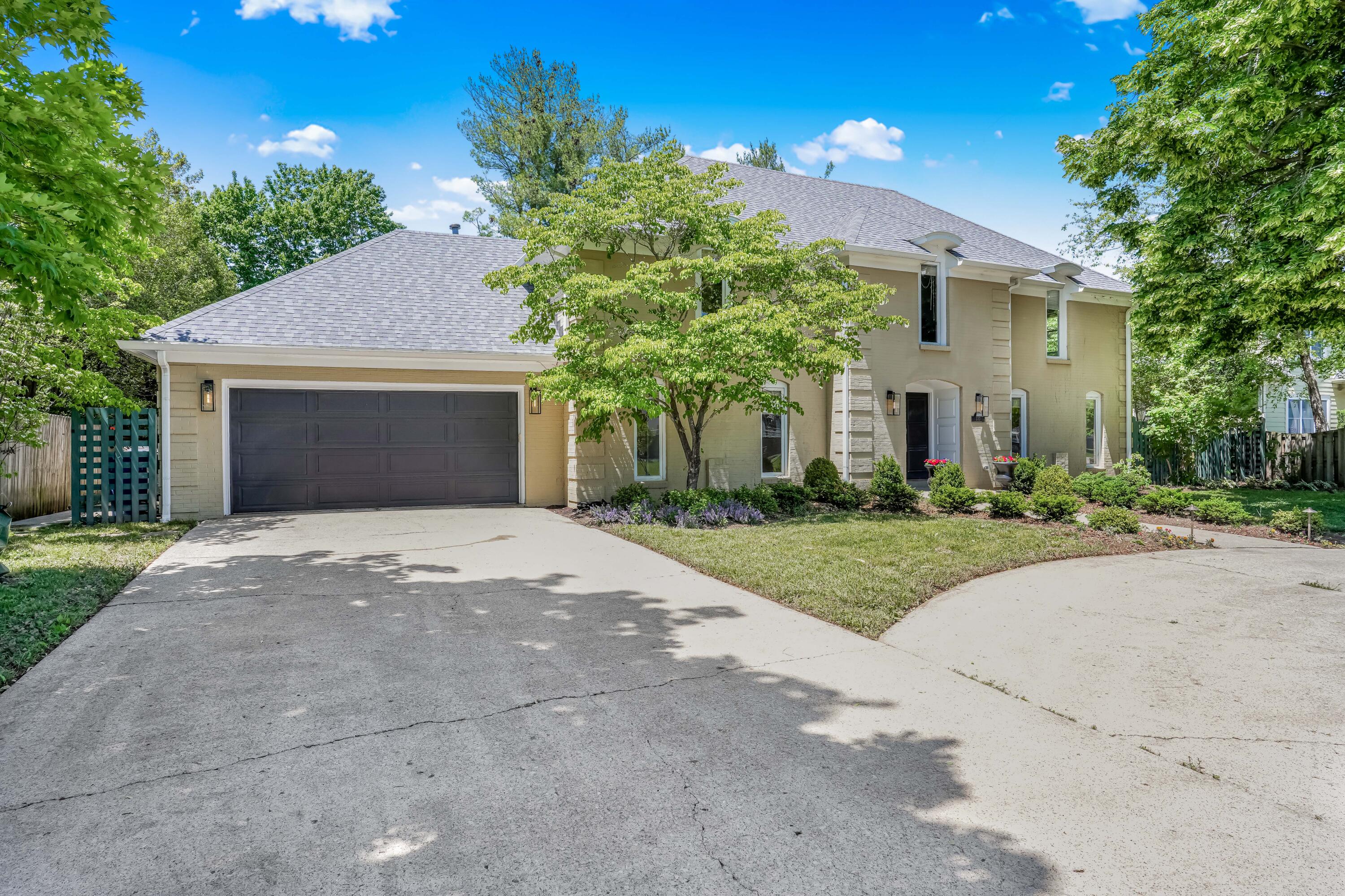 333 Lakeshore Drive Property Photo 7