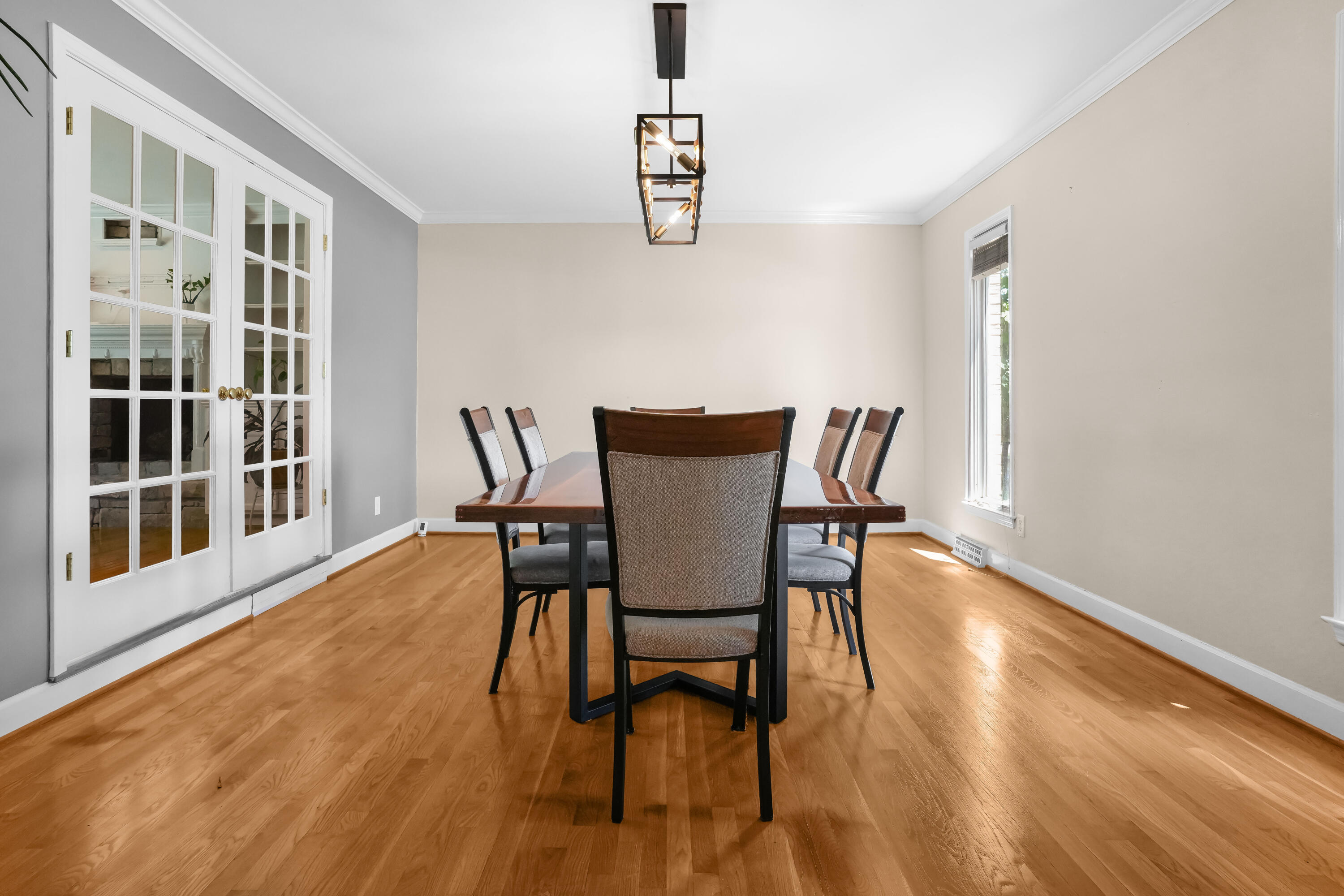 333 Lakeshore Drive Property Photo 25