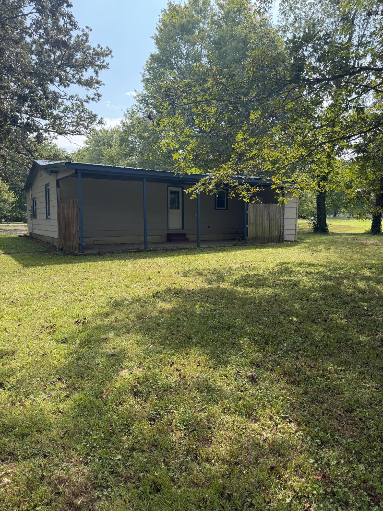3021 Oaks Road Property Photo 15