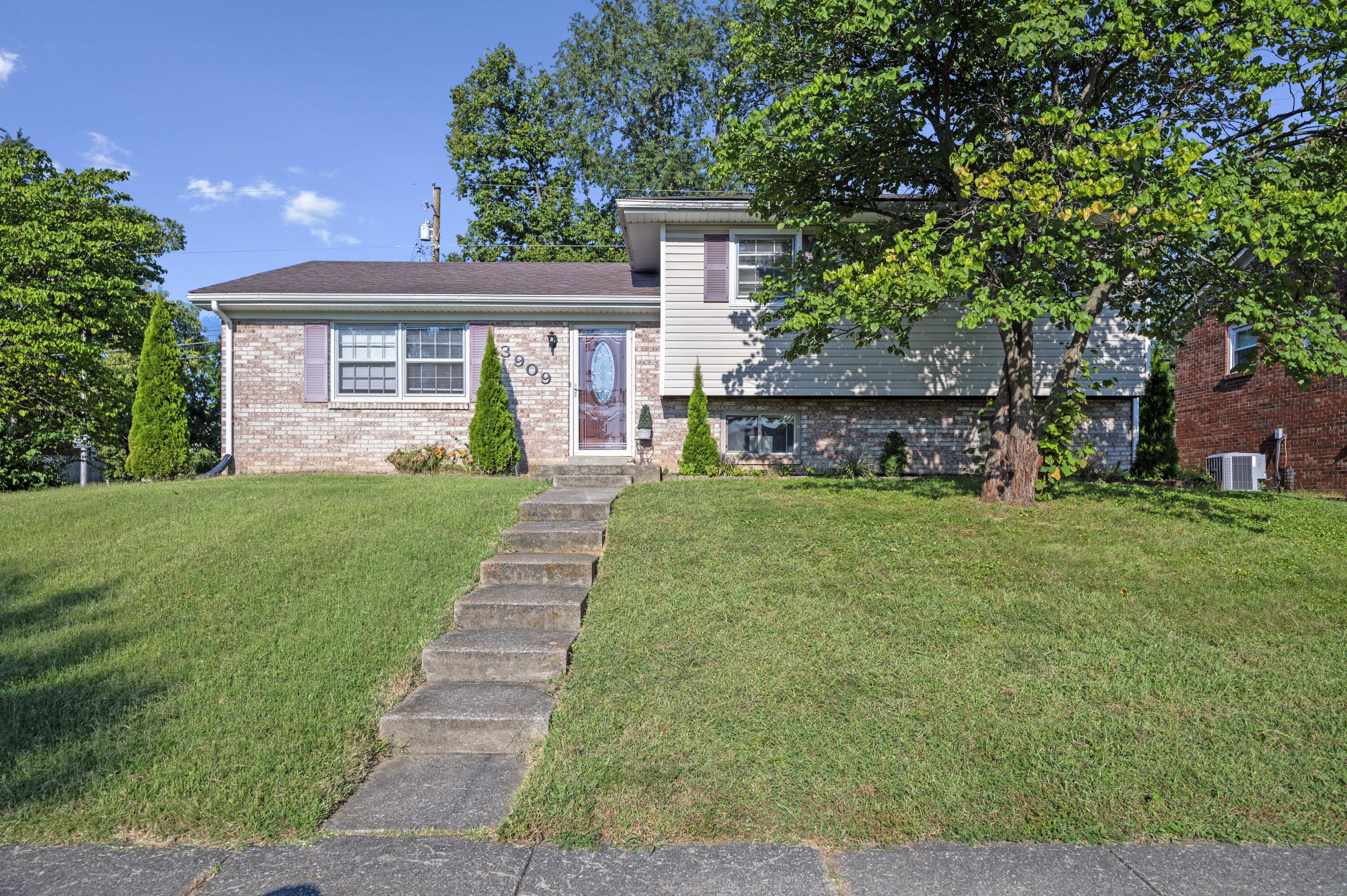 3909 Gladman Way Property Photo 1