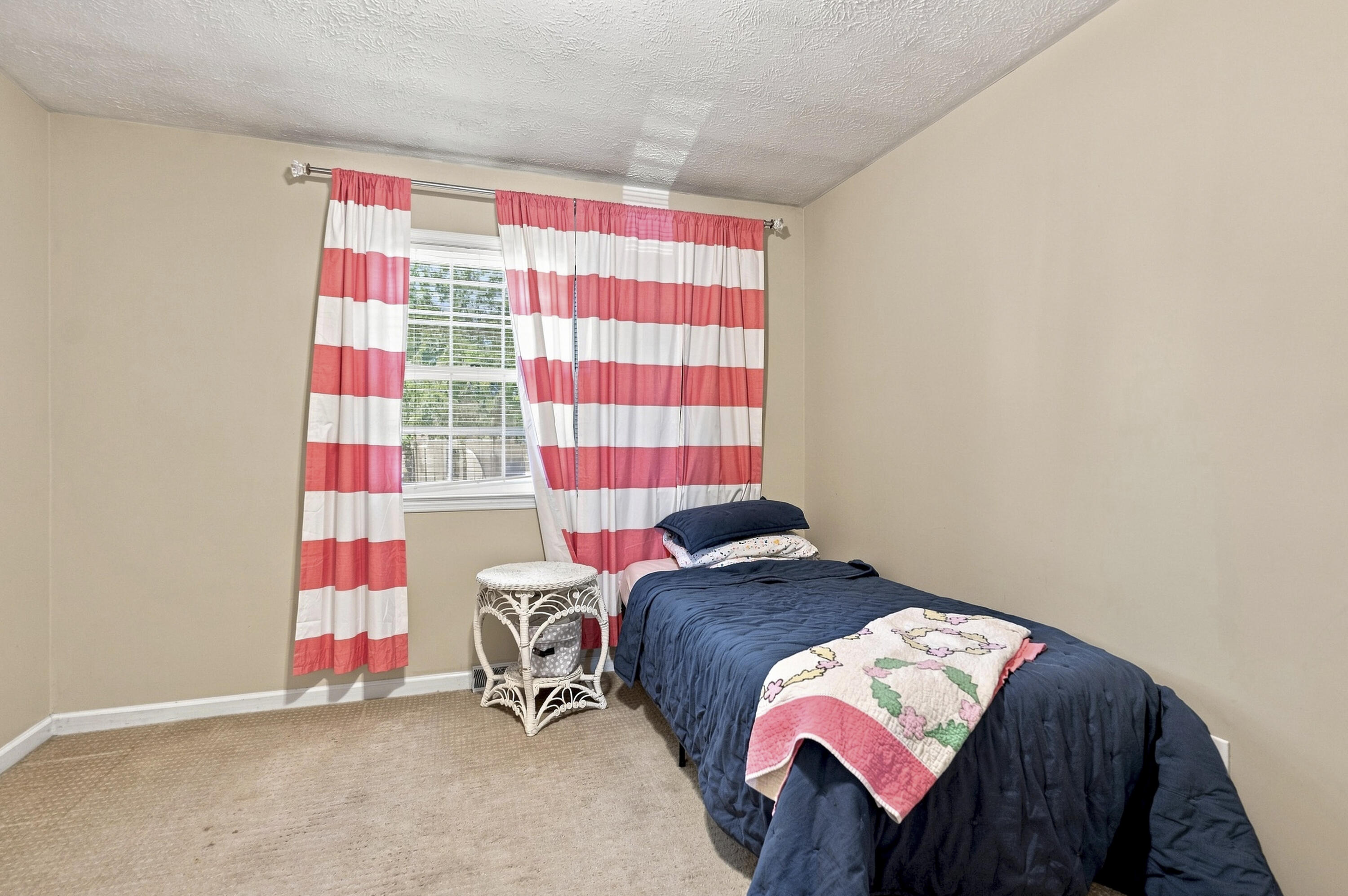 3909 Gladman Way Property Photo 20