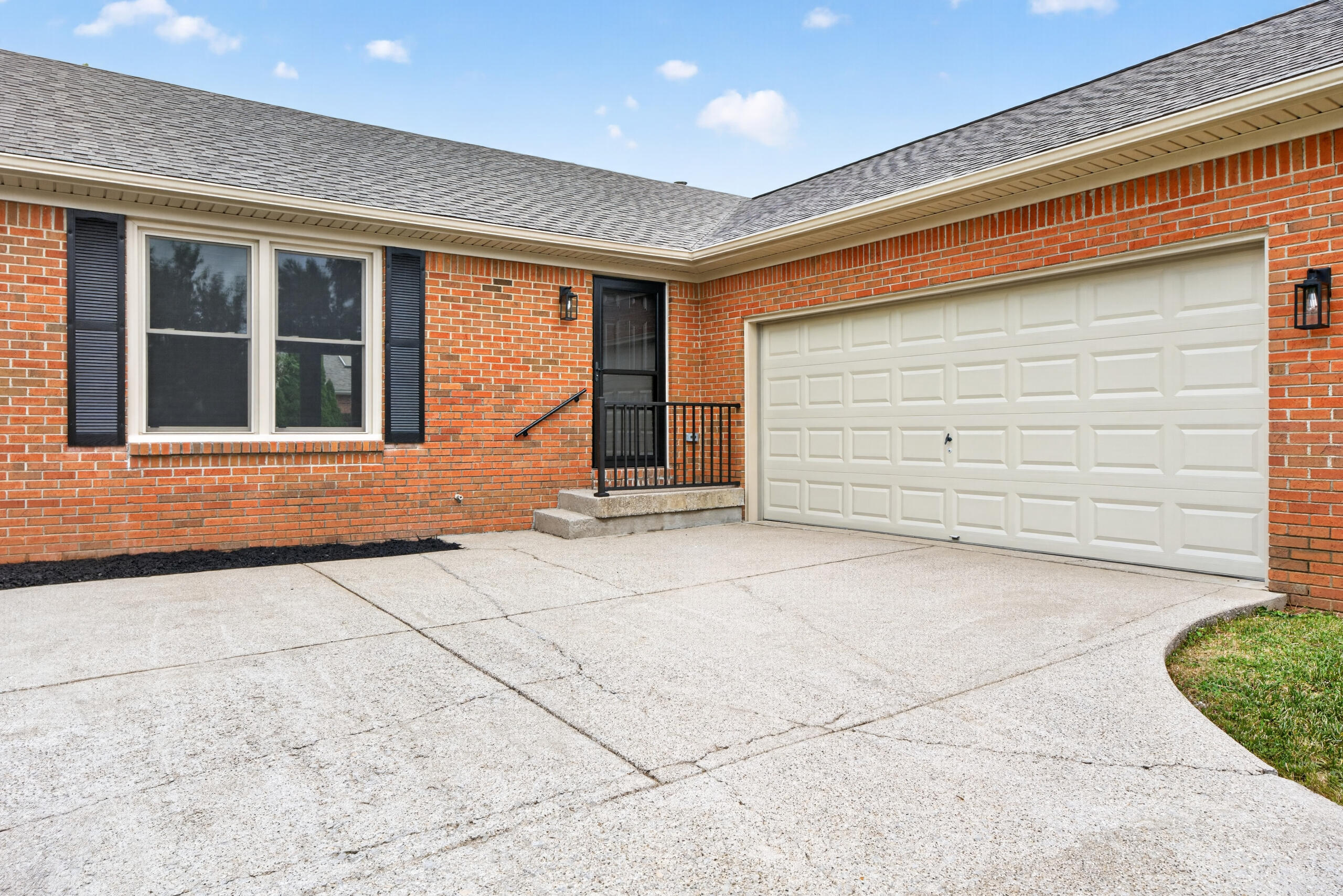 421 Merribrook Court Property Photo 3