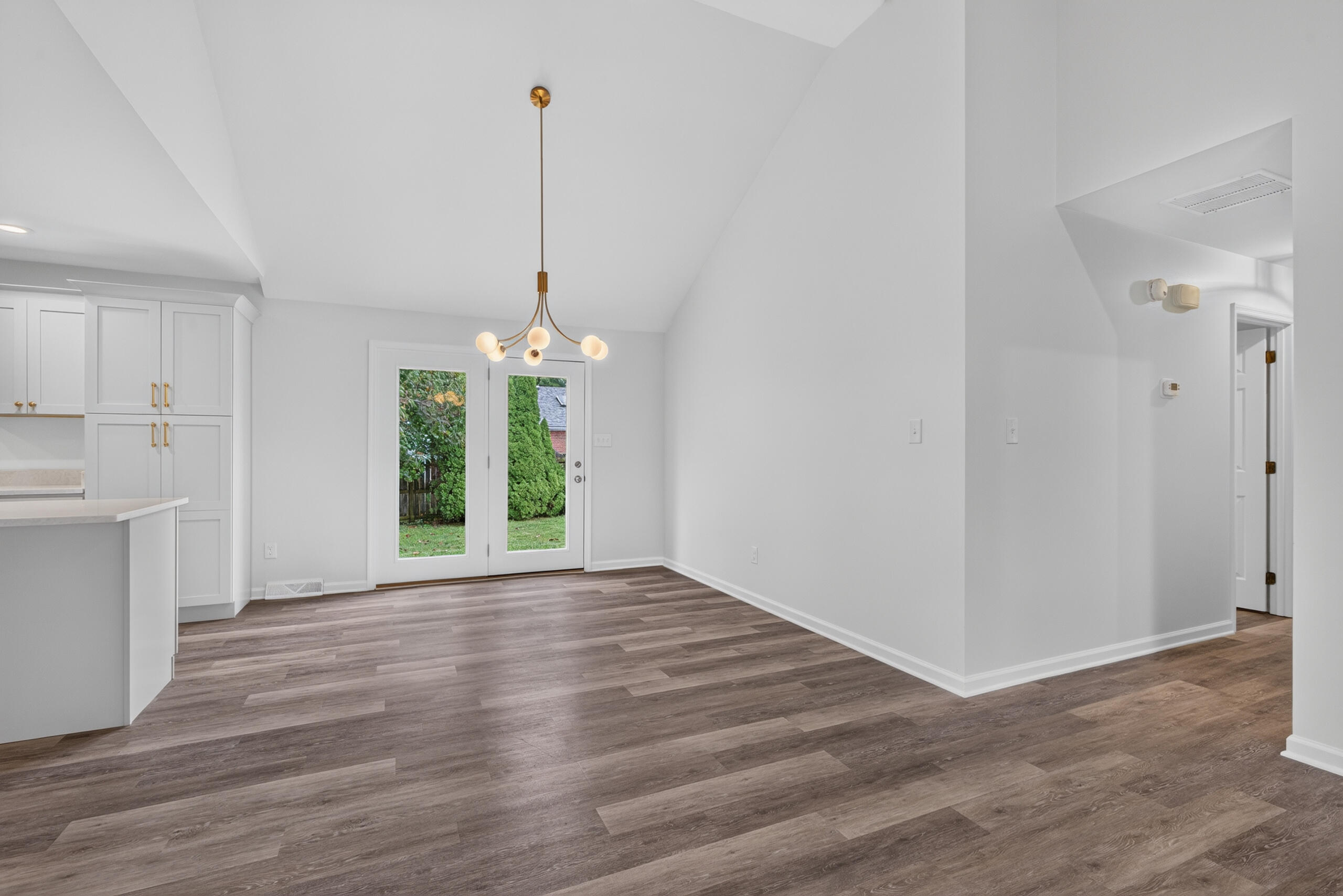 421 Merribrook Court Property Photo 10