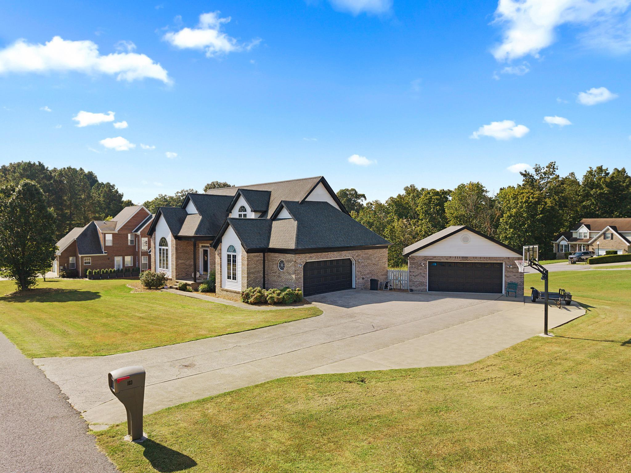 103 Summer Lane Property Photo 4