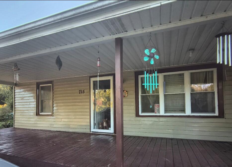 715 Cedar Grove Road Property Photo 3