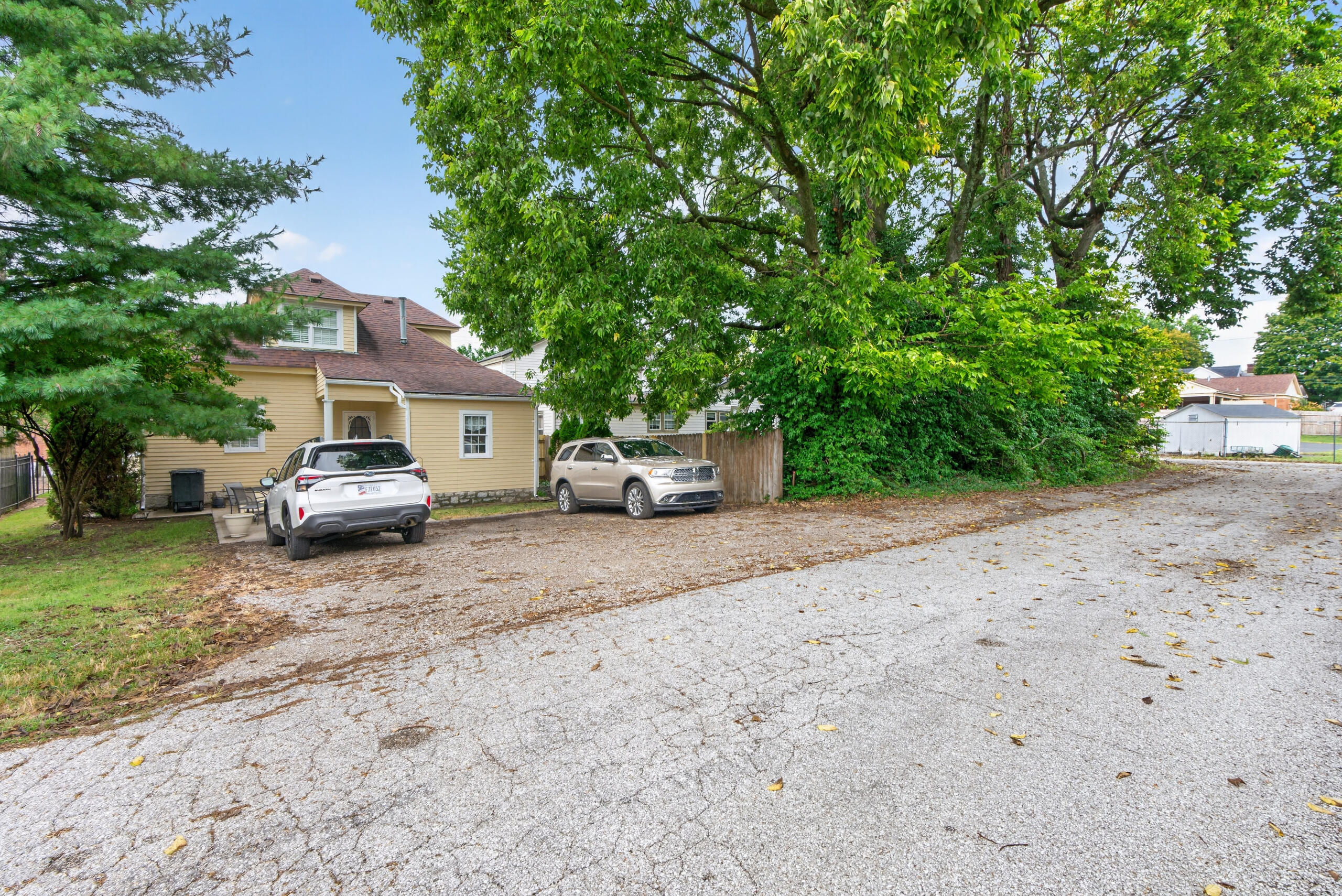 122 N Locust Street Property Photo 25