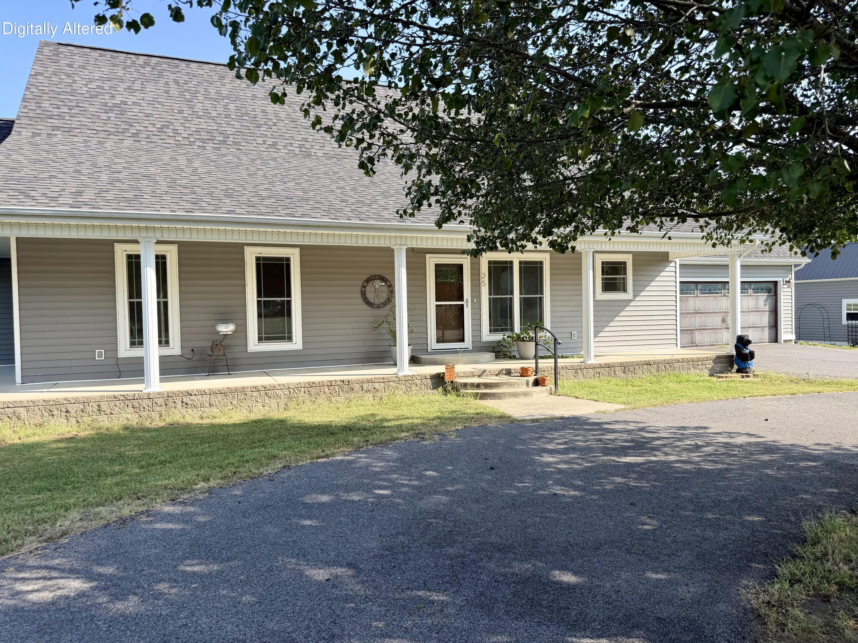 25 Kurt Drive Property Photo 2