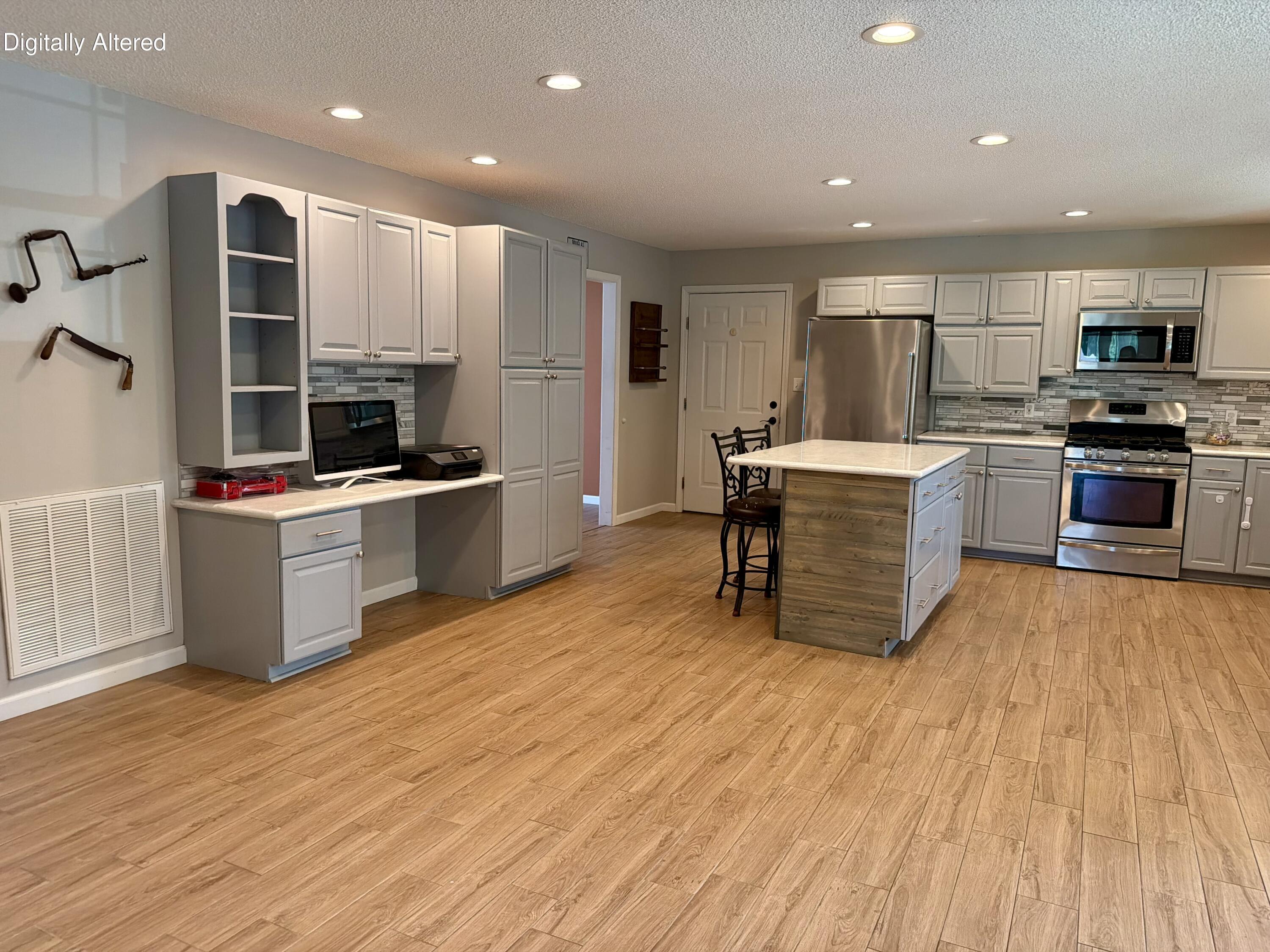 25 Kurt Drive Property Photo 16