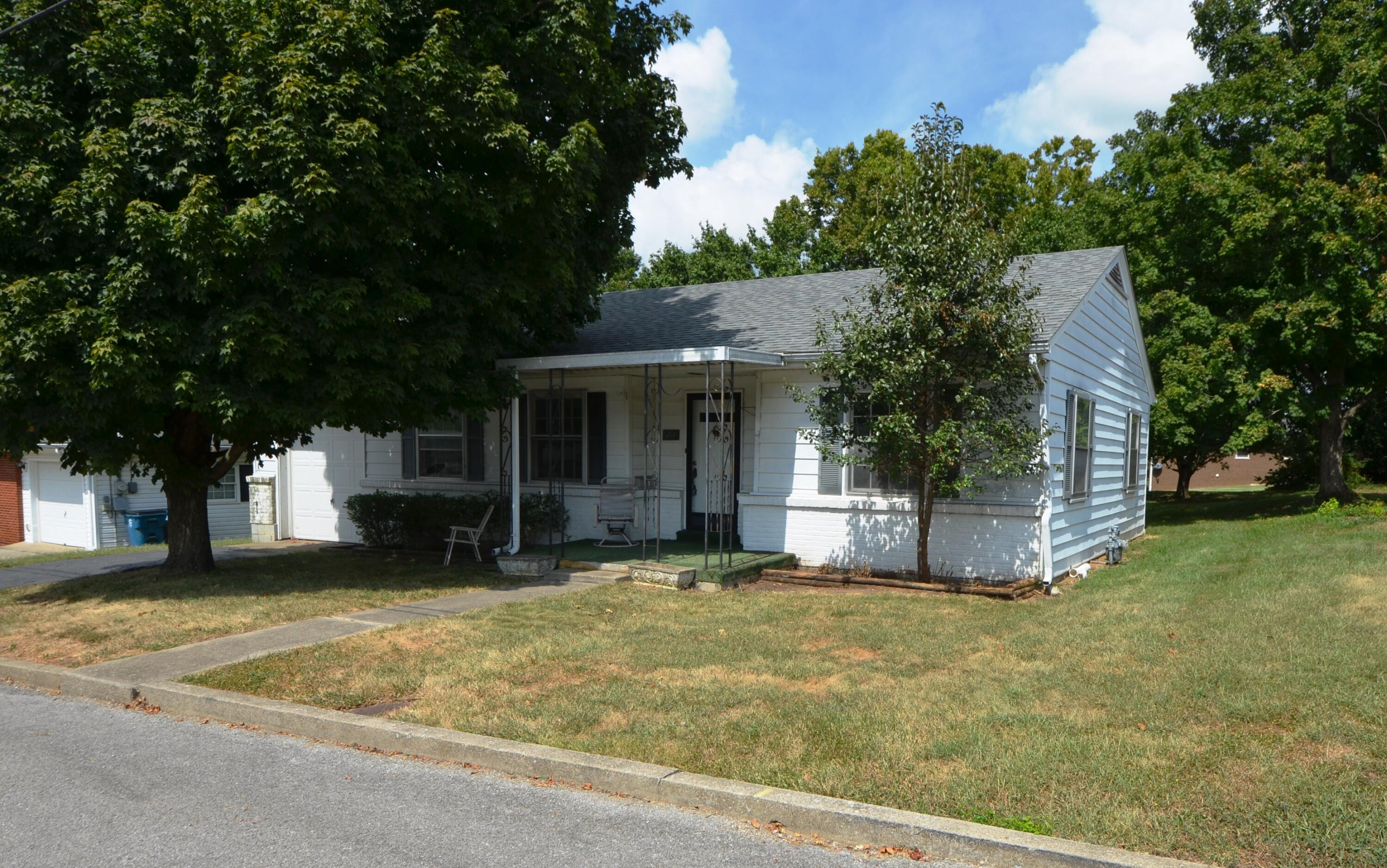351 Bacon Court Property Photo 4