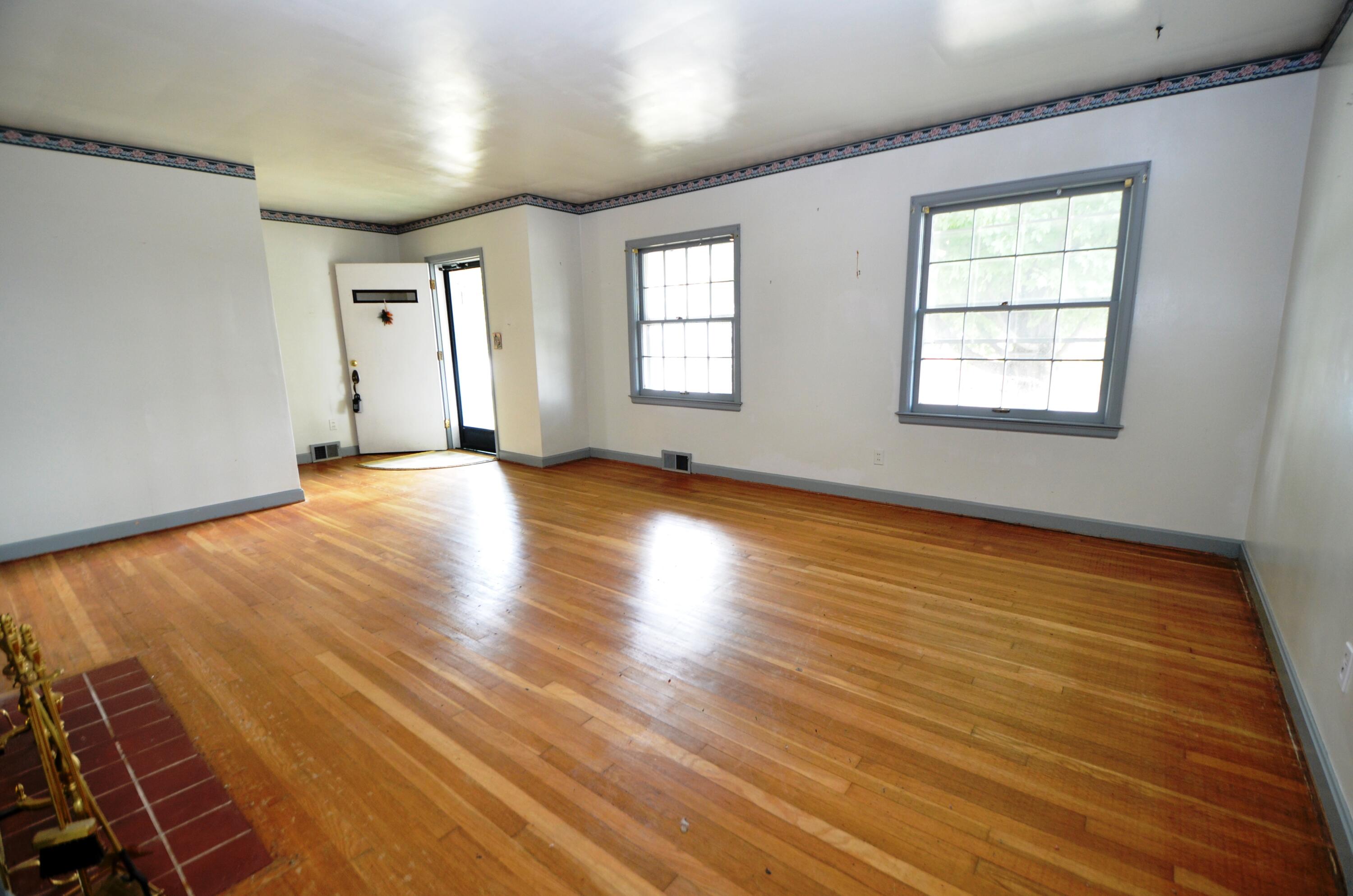 351 Bacon Court Property Photo 8