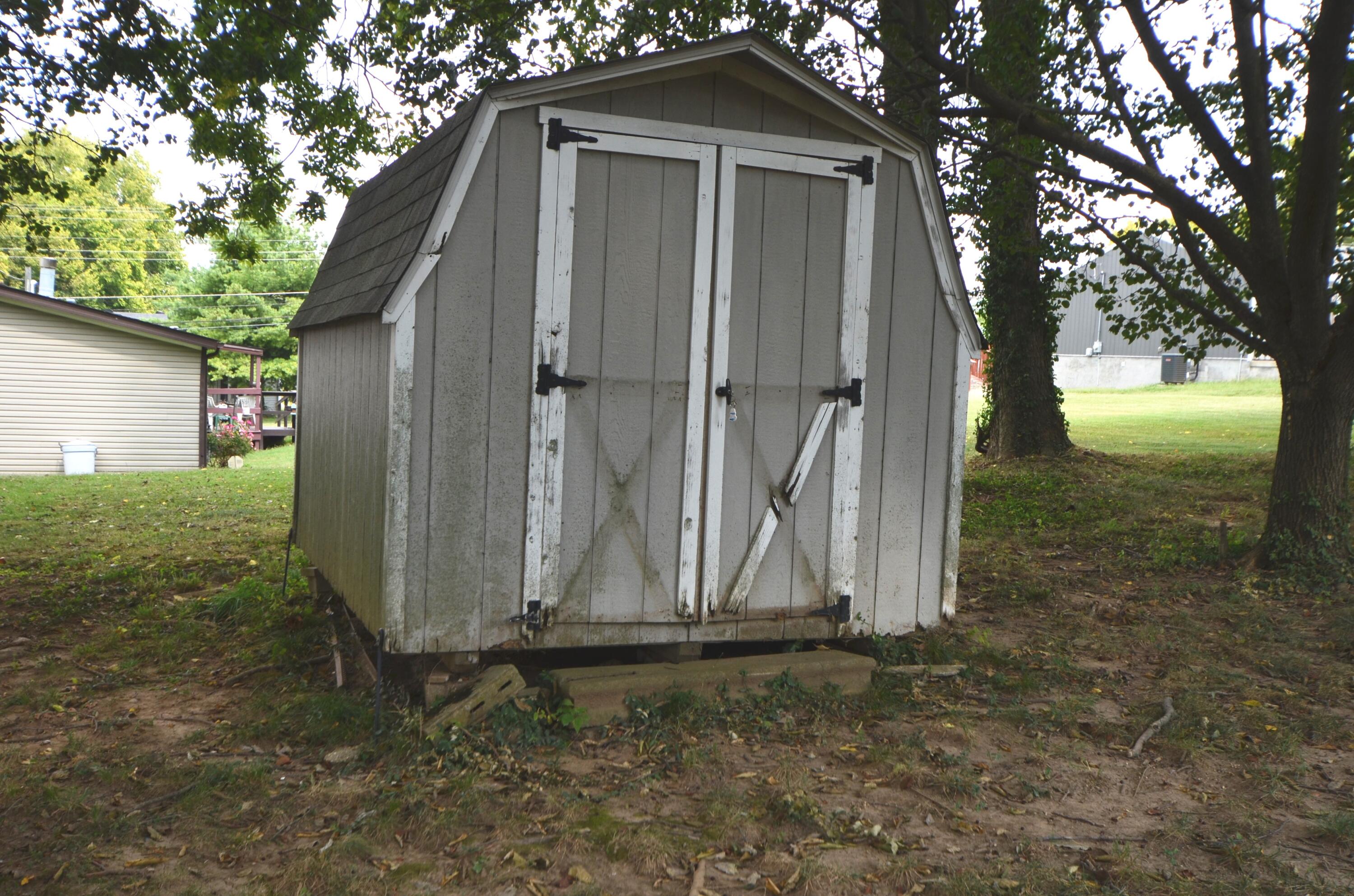351 Bacon Court Property Photo 26