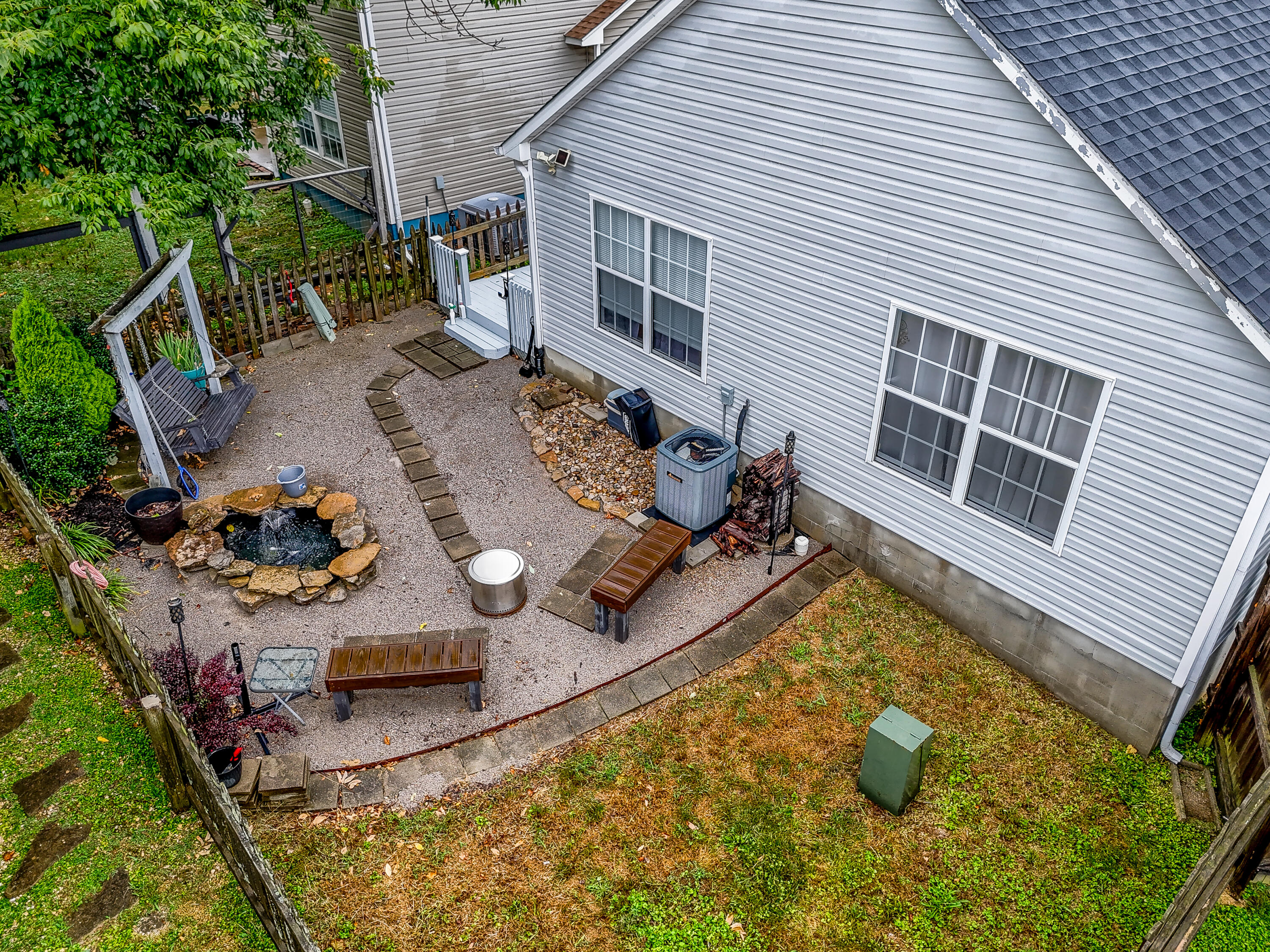 2304 Independence Court Property Photo 5