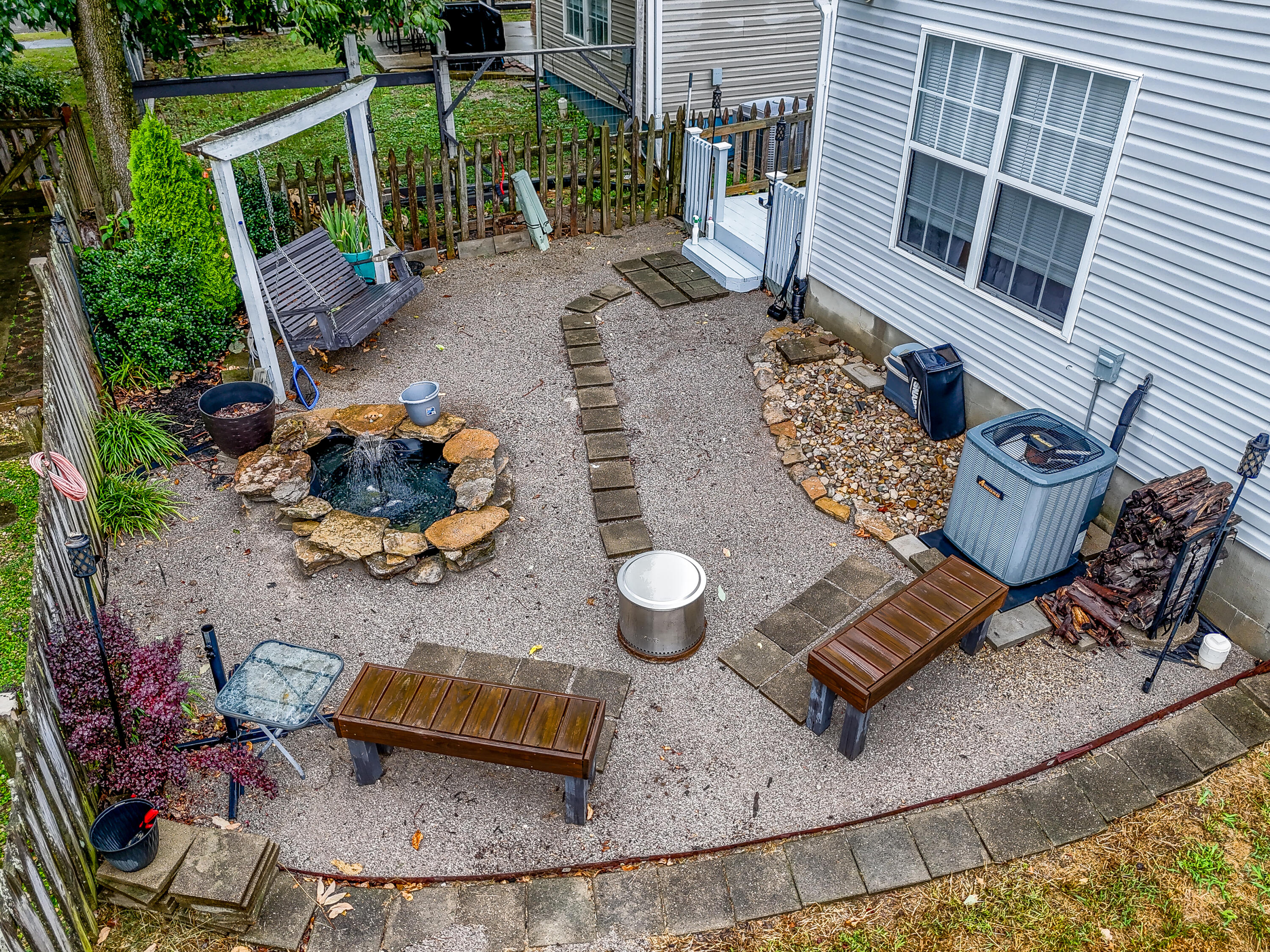 2304 Independence Court Property Photo 6