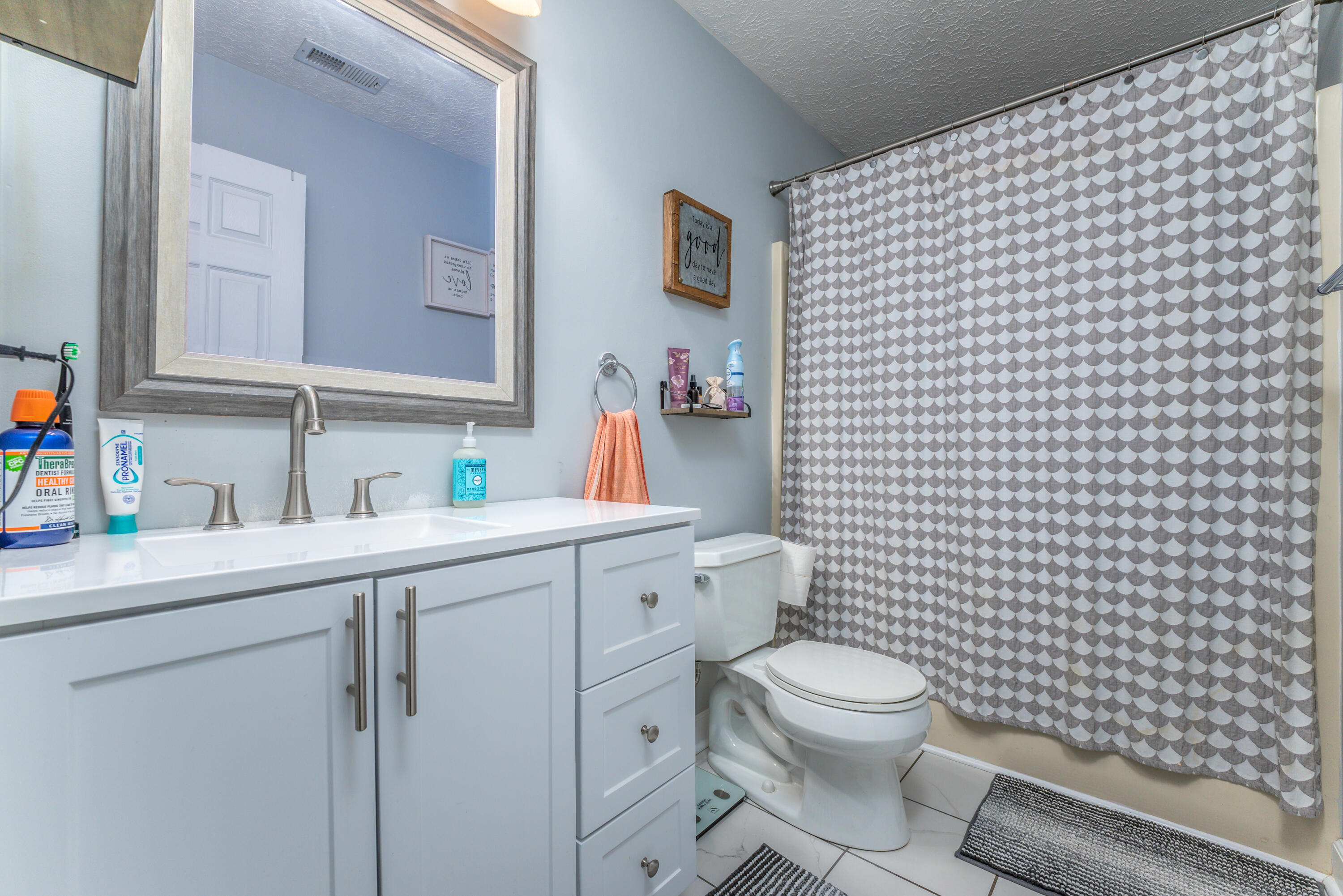2304 Independence Court Property Photo 17
