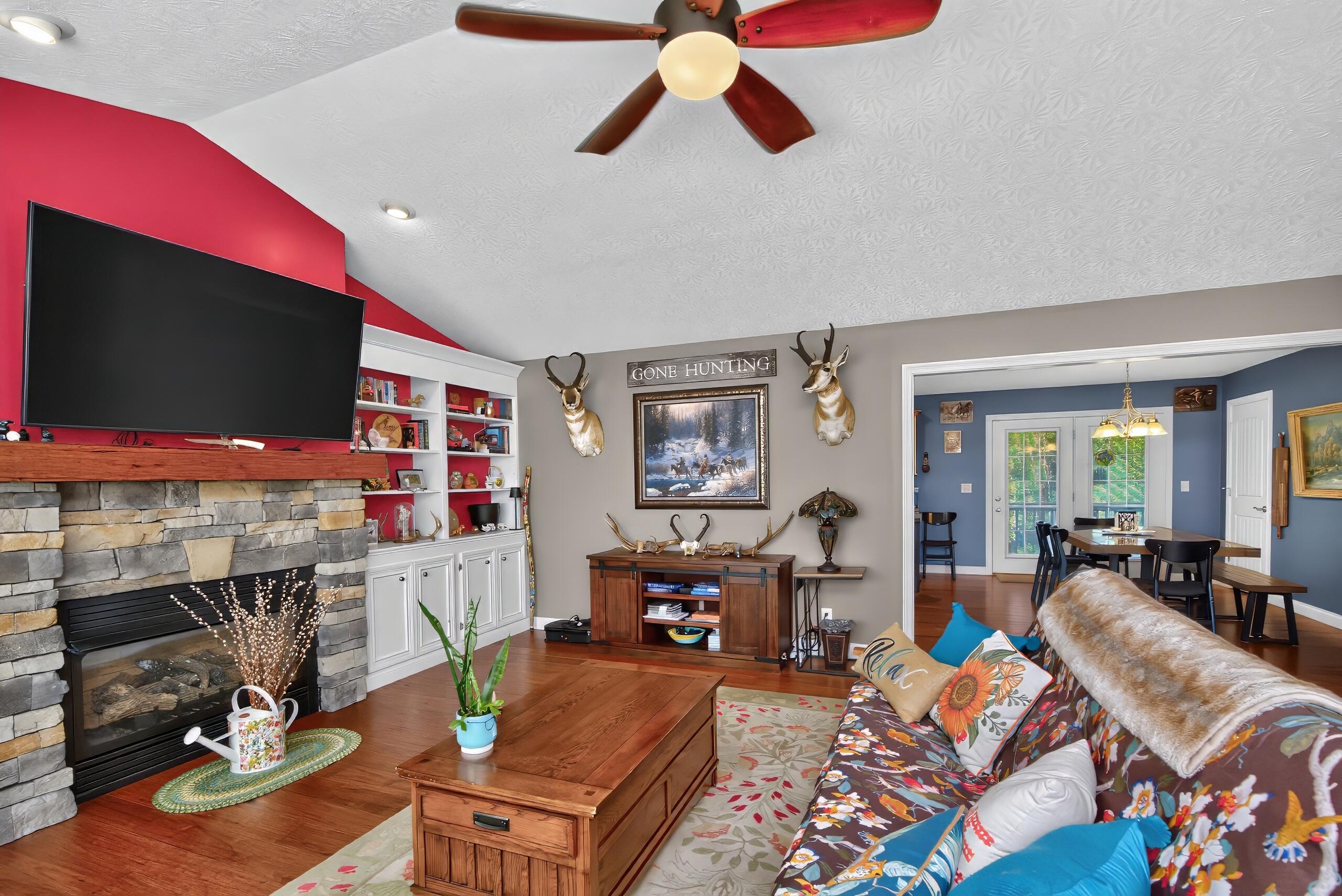 1051 Highway 746 Property Photo 8