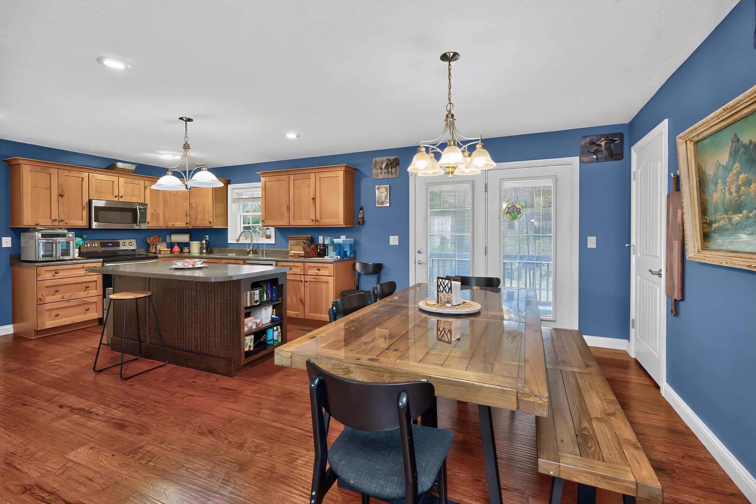 1051 Highway 746 Property Photo 10