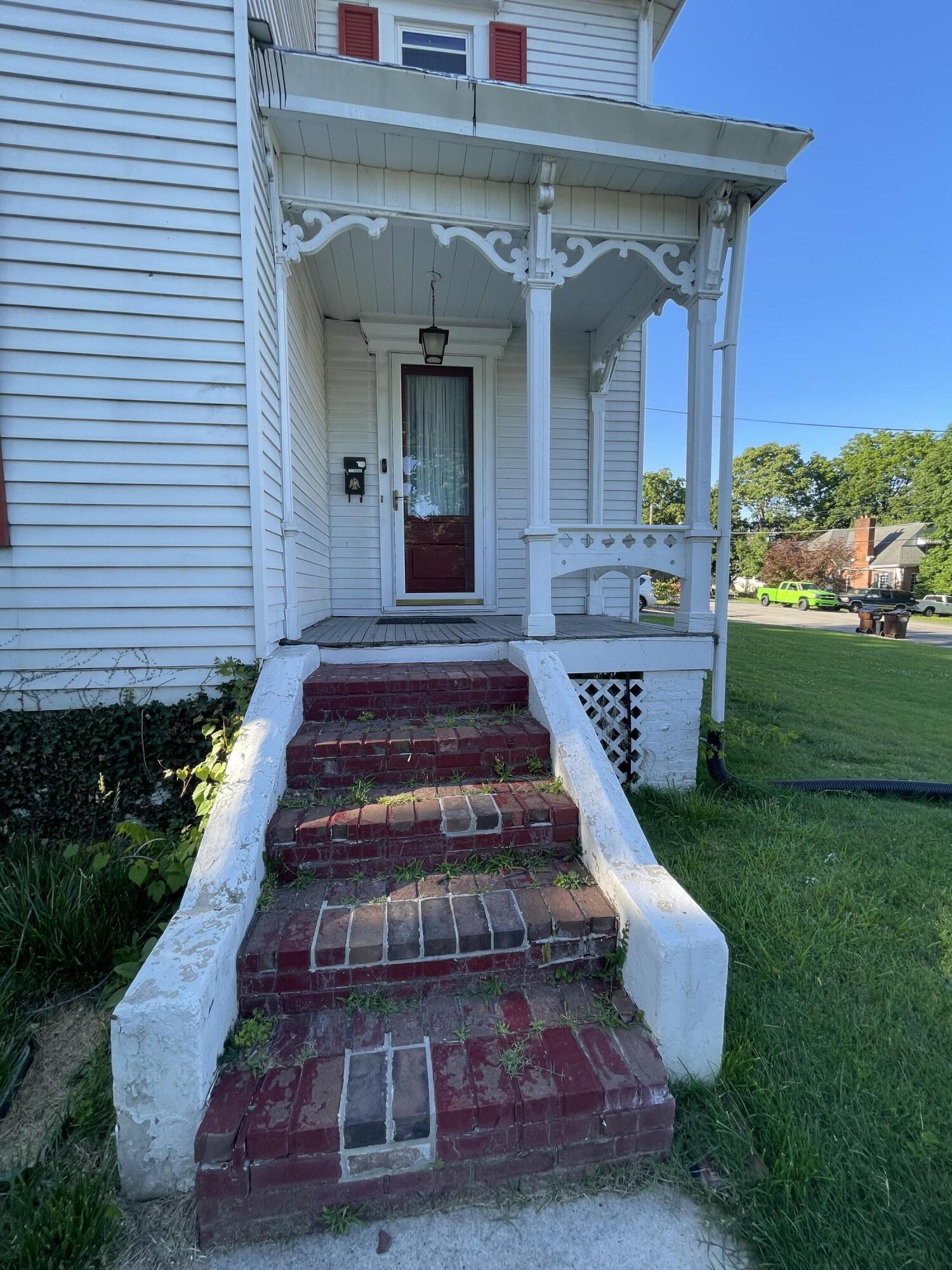 302 Danville Street Property Photo 4
