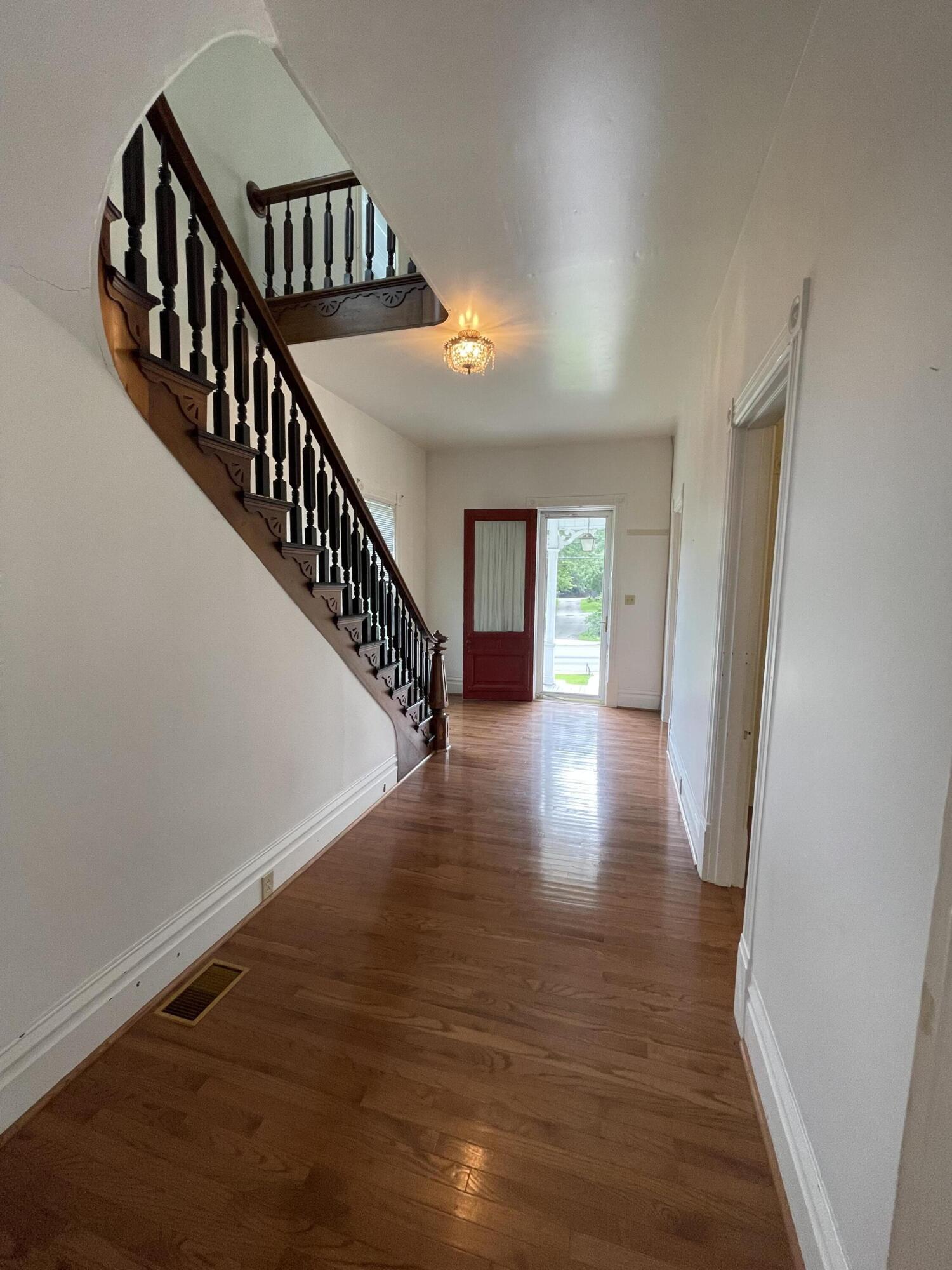 302 Danville Street Property Photo 11
