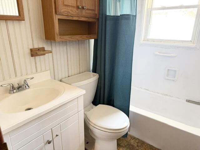 1980 Greenleaf Drive Property Photo 12