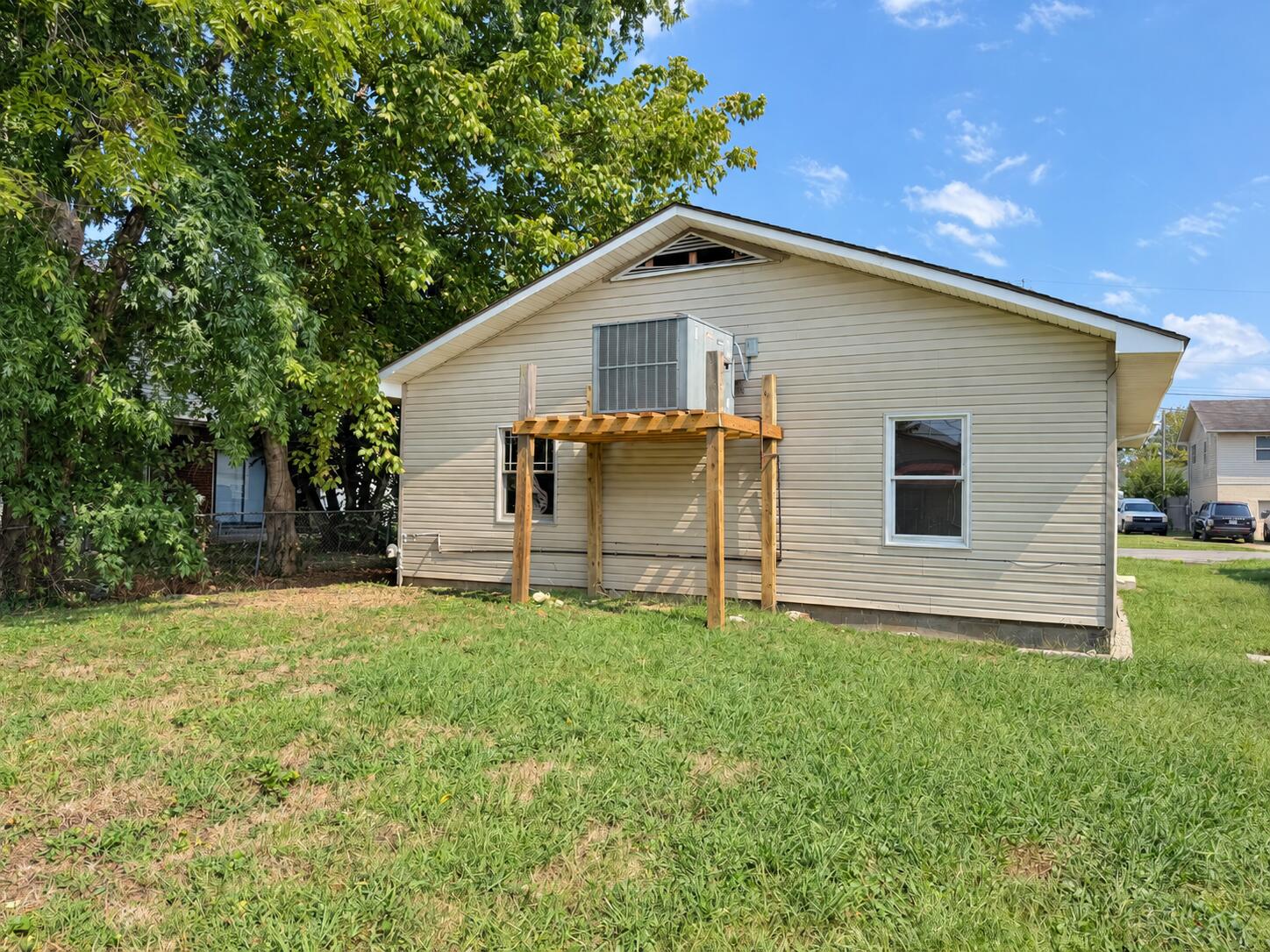 229 1st Street Property Photo 16