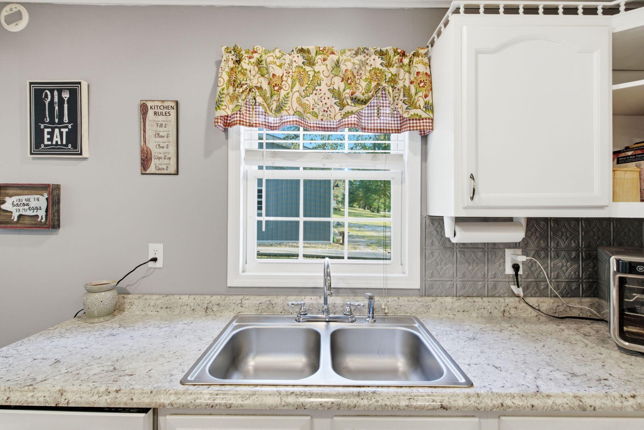 423 Alexander Drive Property Photo 15