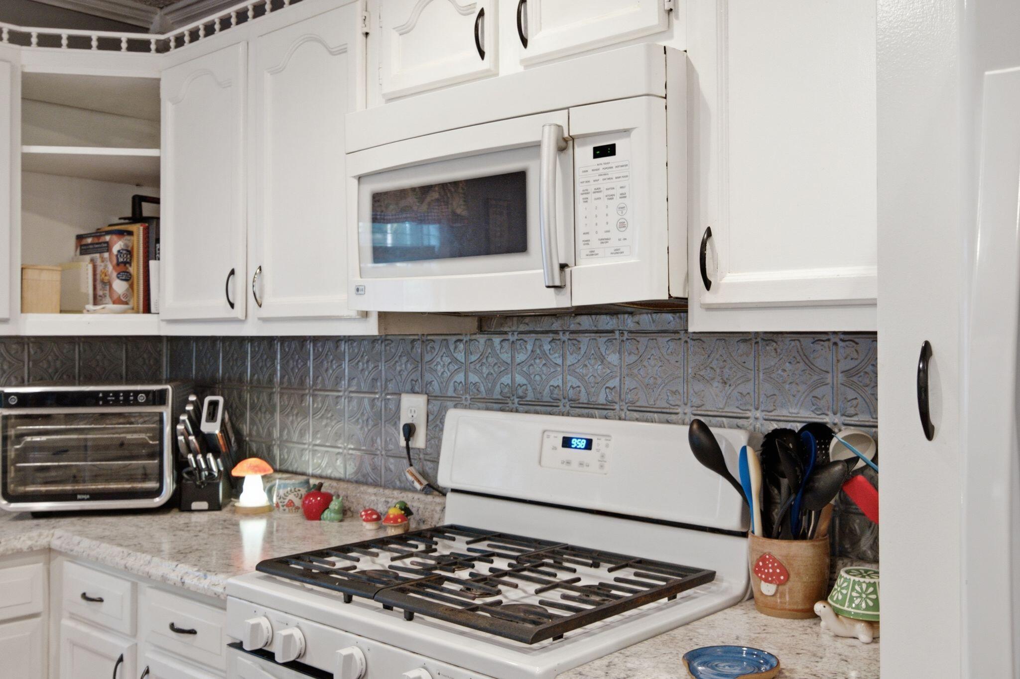 423 Alexander Drive Property Photo 16