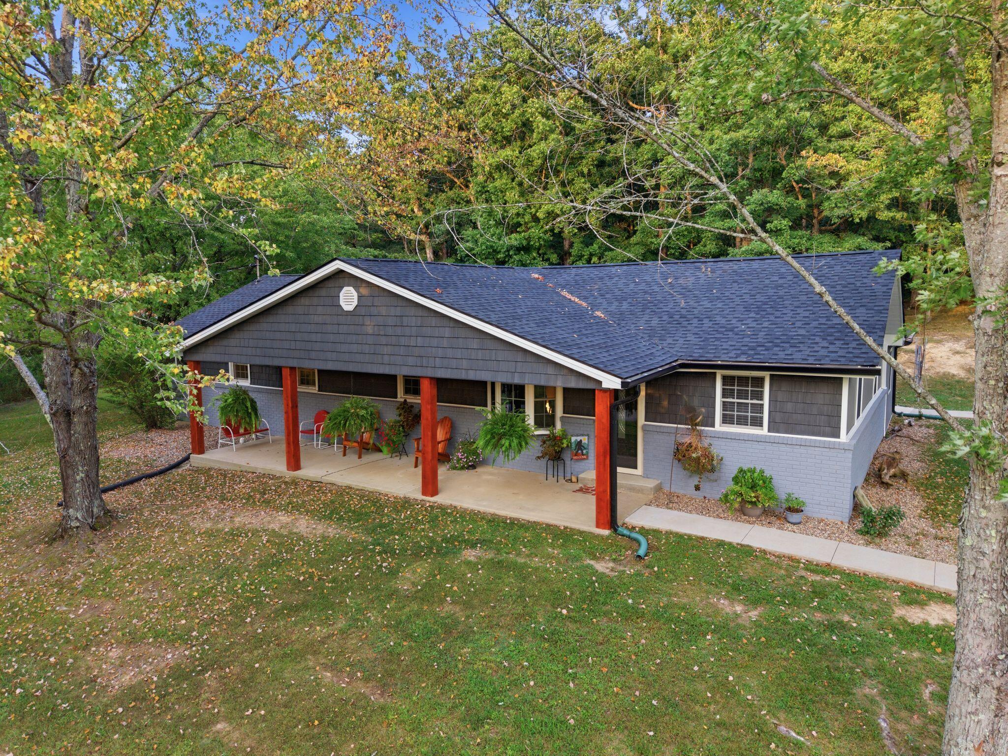 423 Alexander Drive Property Photo 41