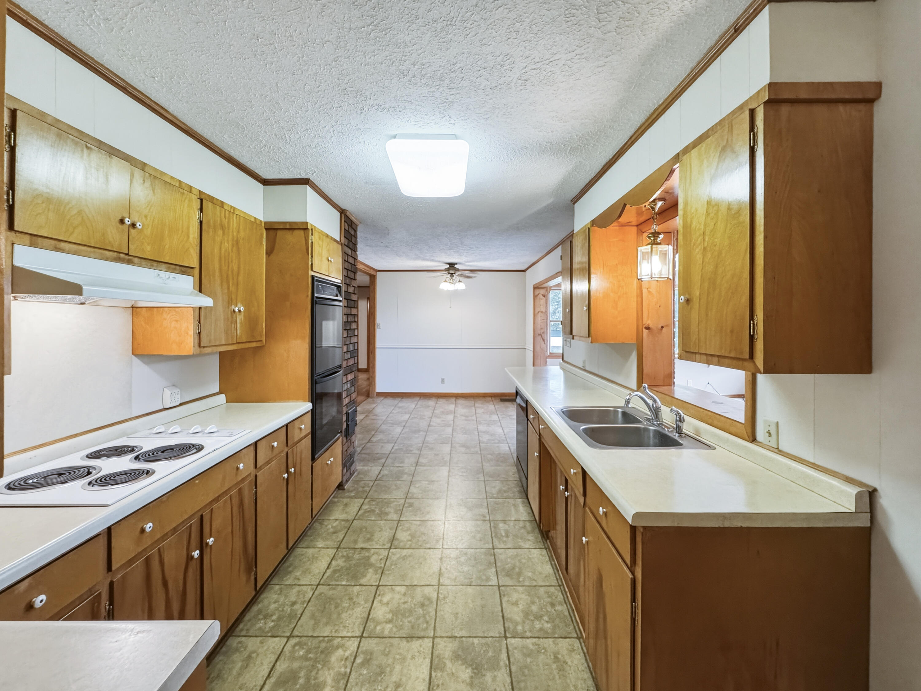 87 Meadow Lane Property Photo 3