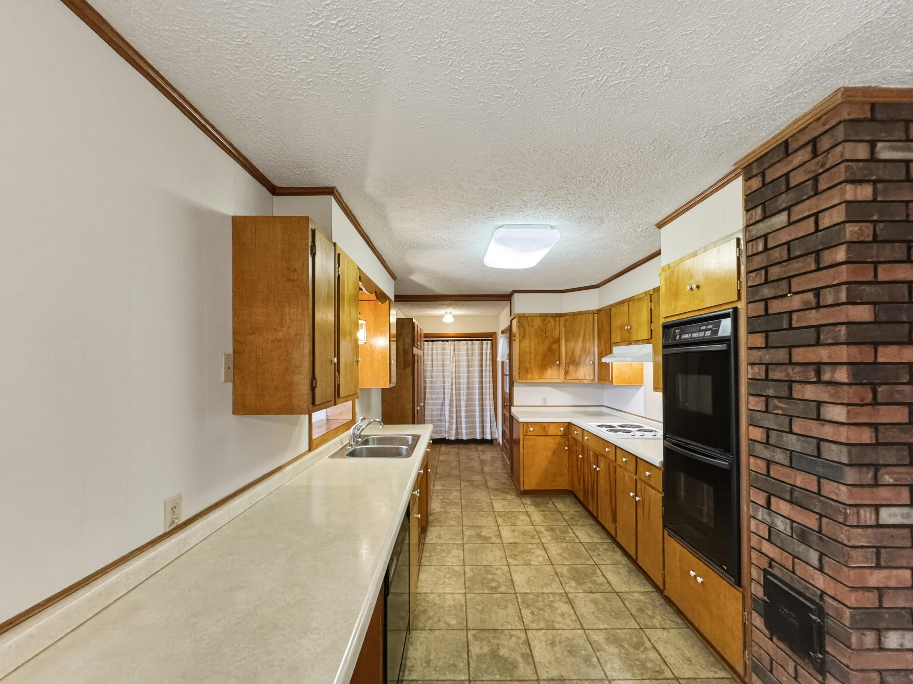 87 Meadow Lane Property Photo 4
