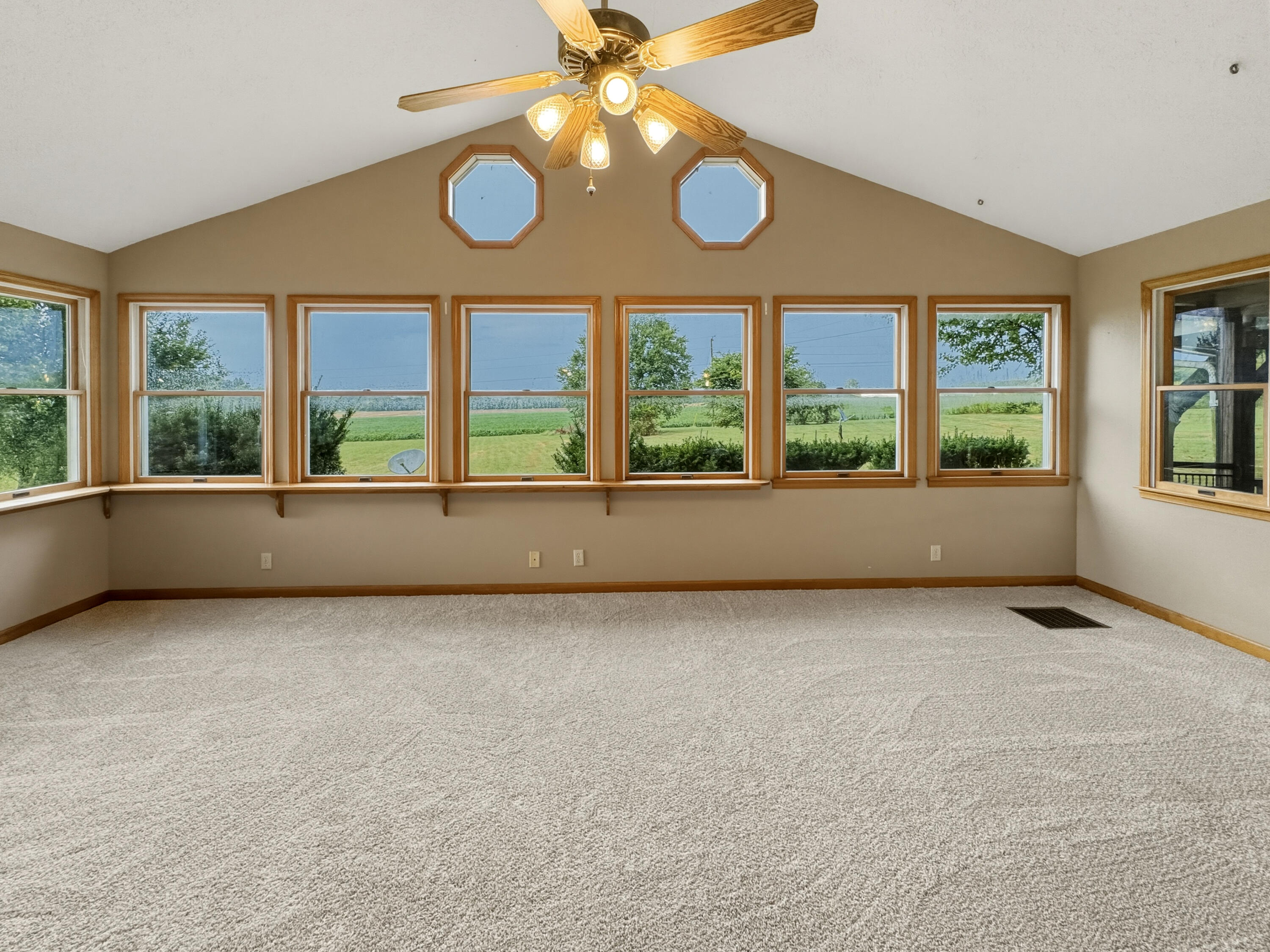 87 Meadow Lane Property Photo 6