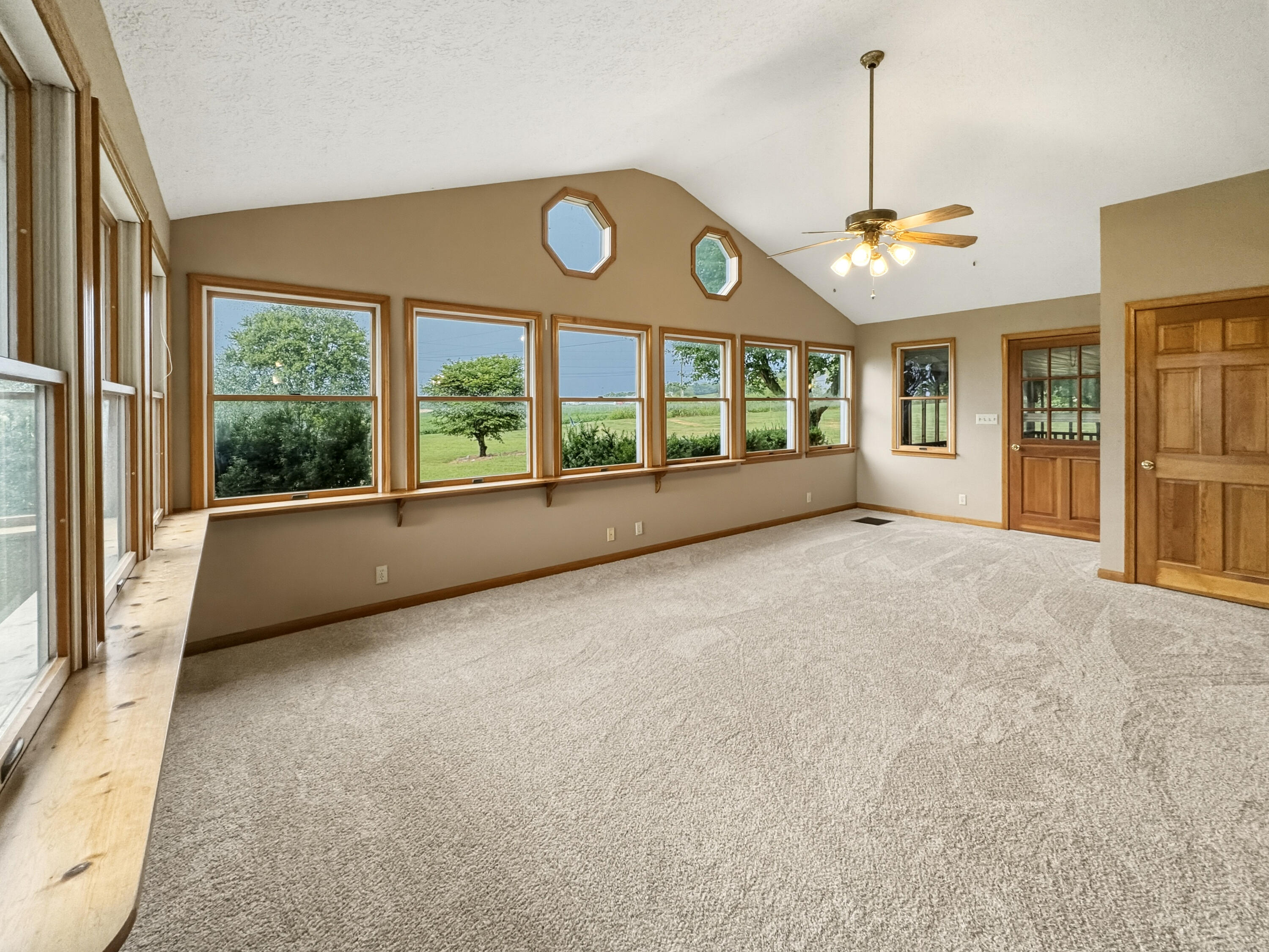 87 Meadow Lane Property Photo 8