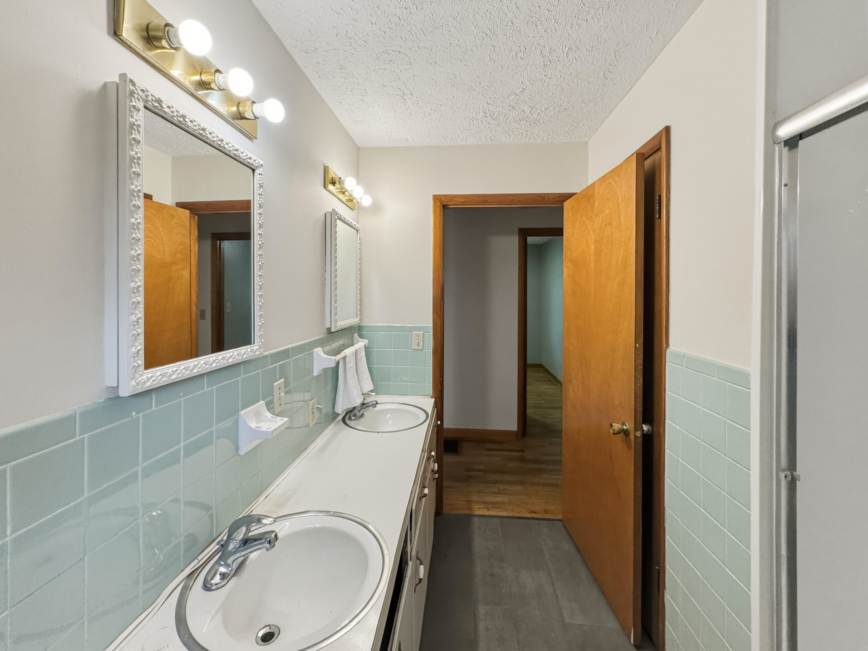 87 Meadow Lane Property Photo 12