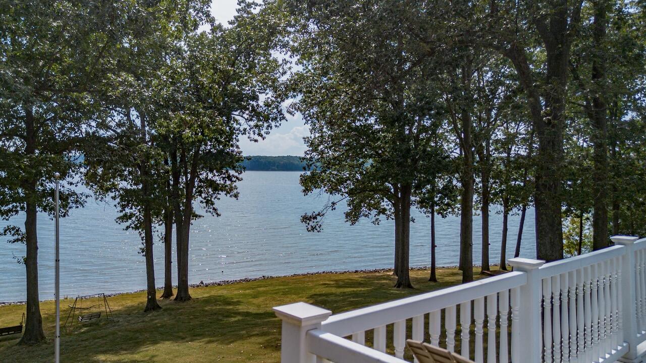 230 Cherokee Loop Property Photo 2