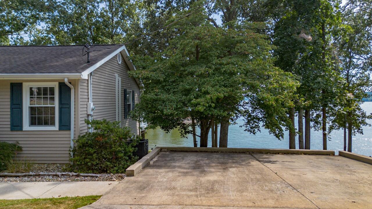 230 Cherokee Loop Property Photo 4