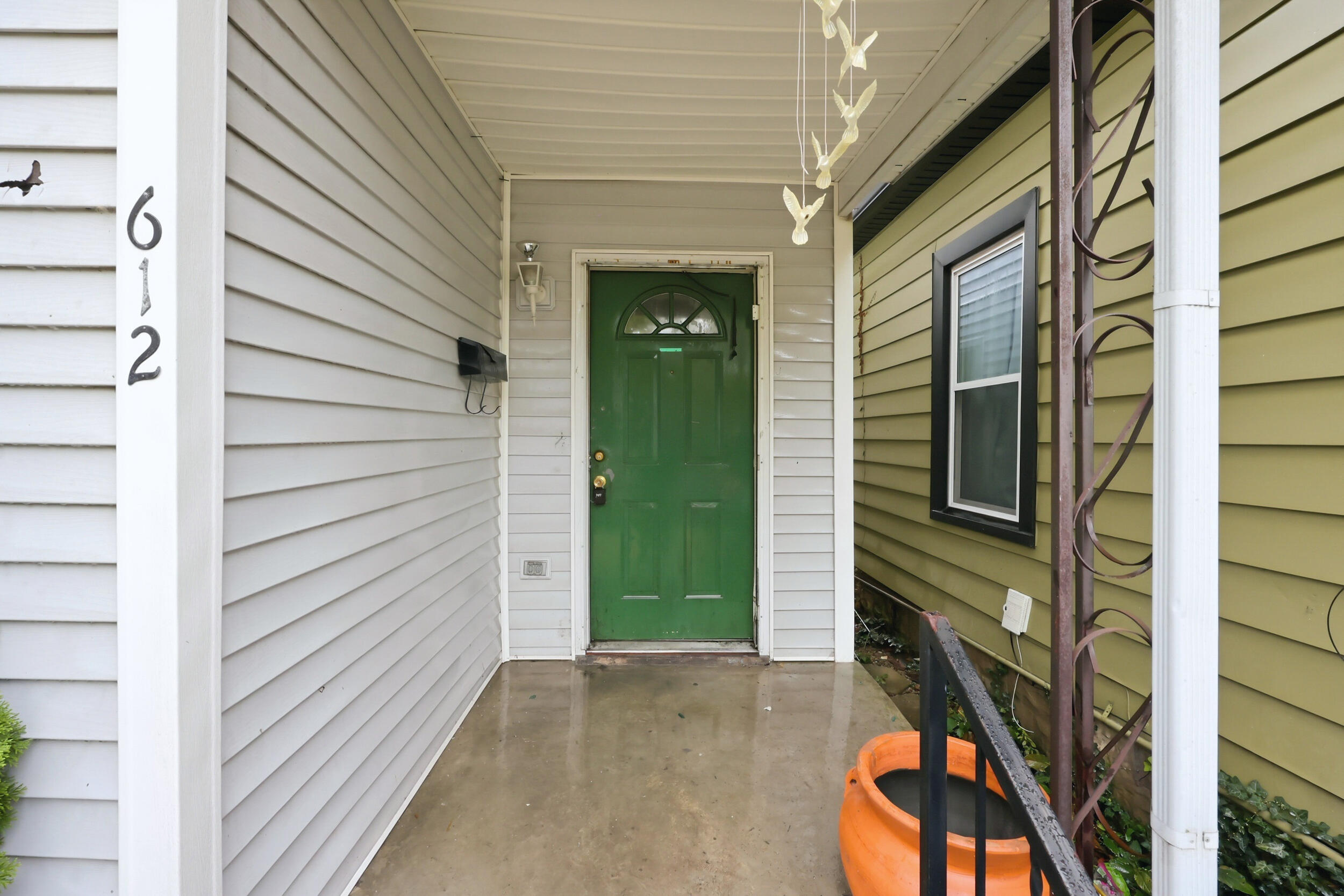 612 N Upper Street Property Photo 4