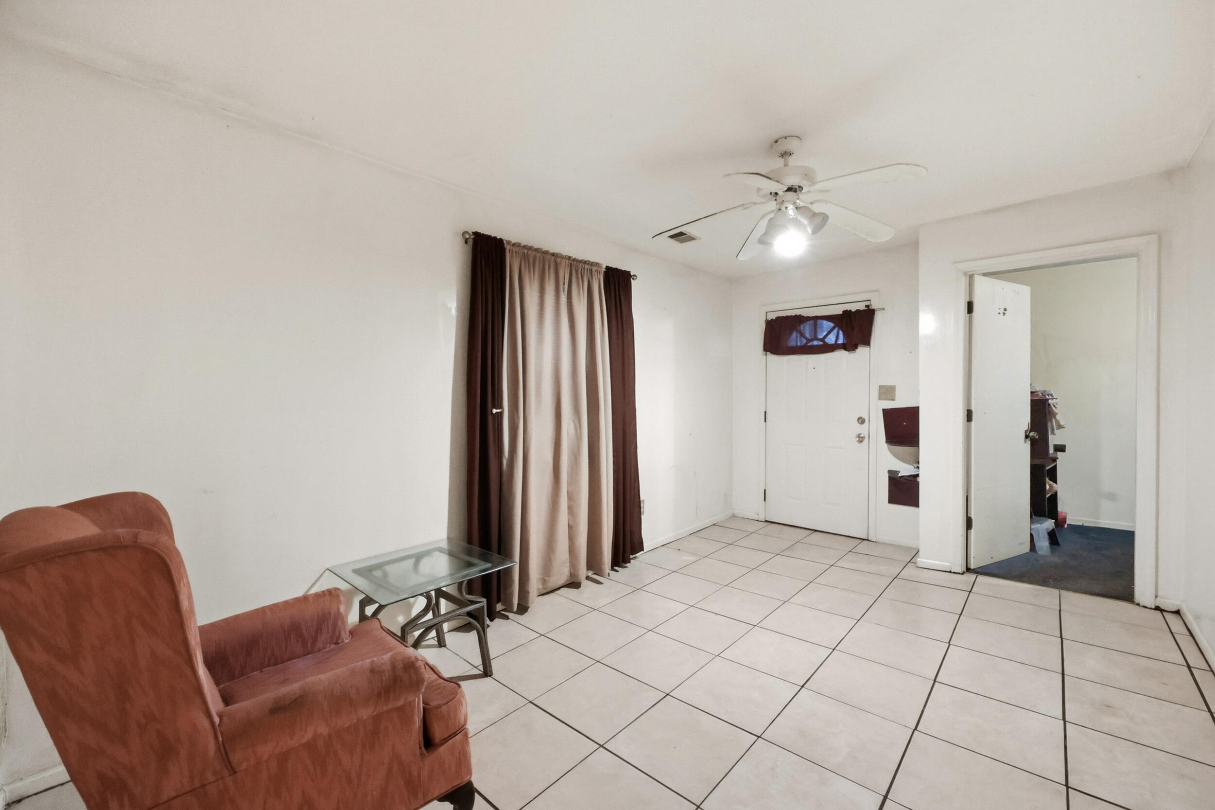 612 N Upper Street Property Photo 11