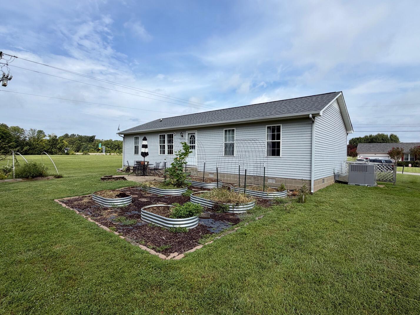1376 Thornapple Drive Property Photo 4